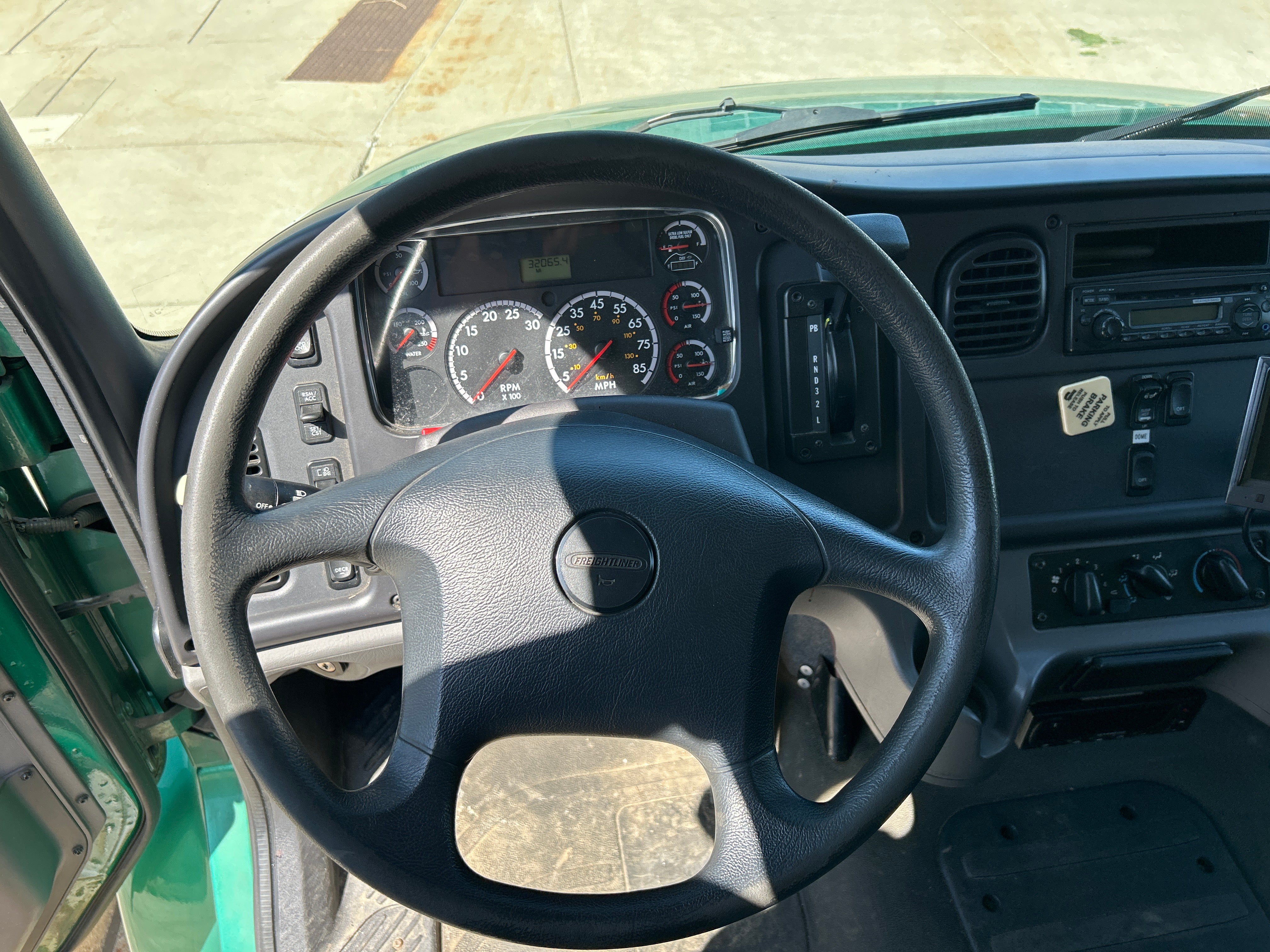 2015 - Freightliner M2 106 - 1553