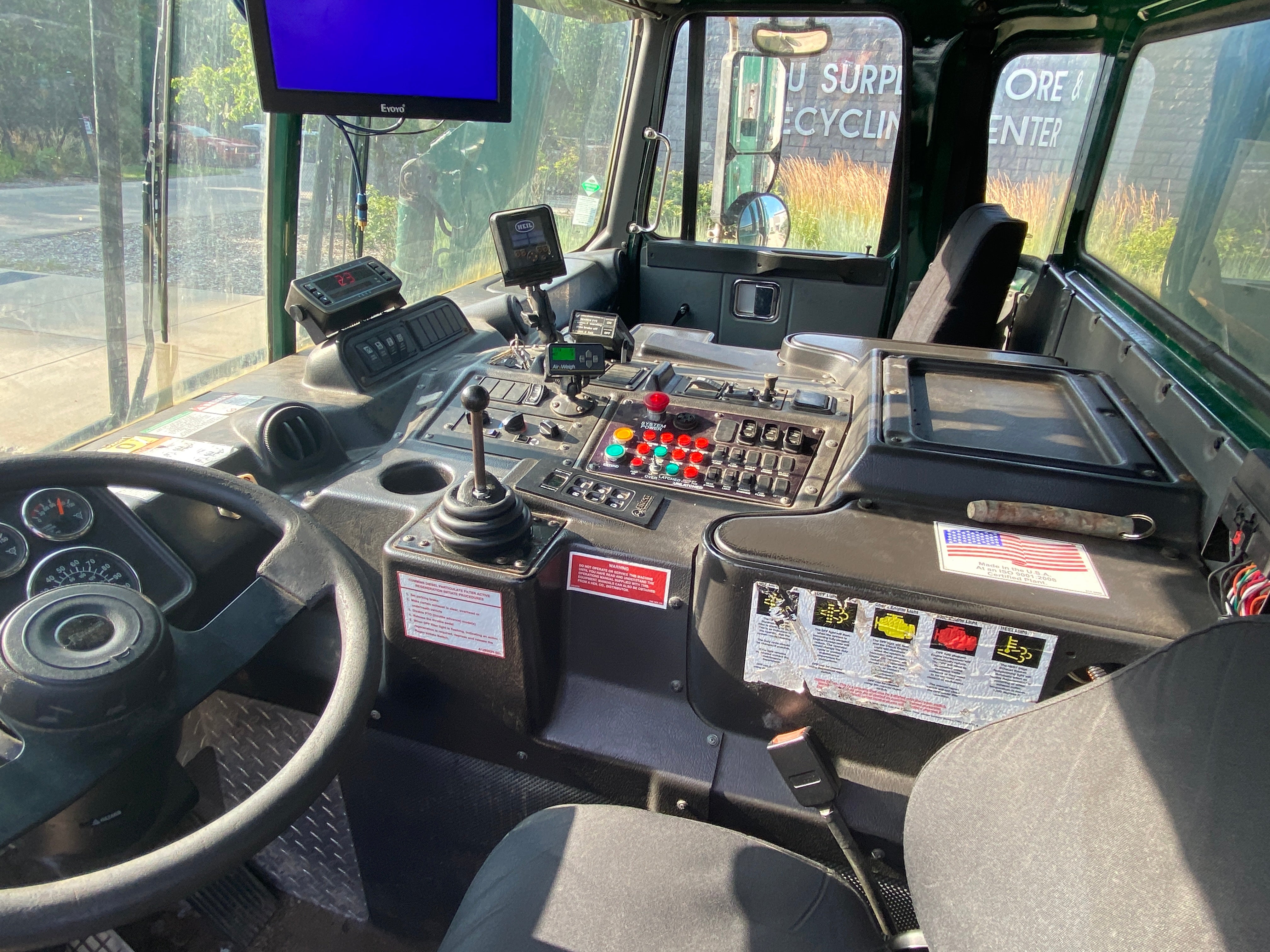 2018 - Autocar Xpeditor Refuse Truck - 1717