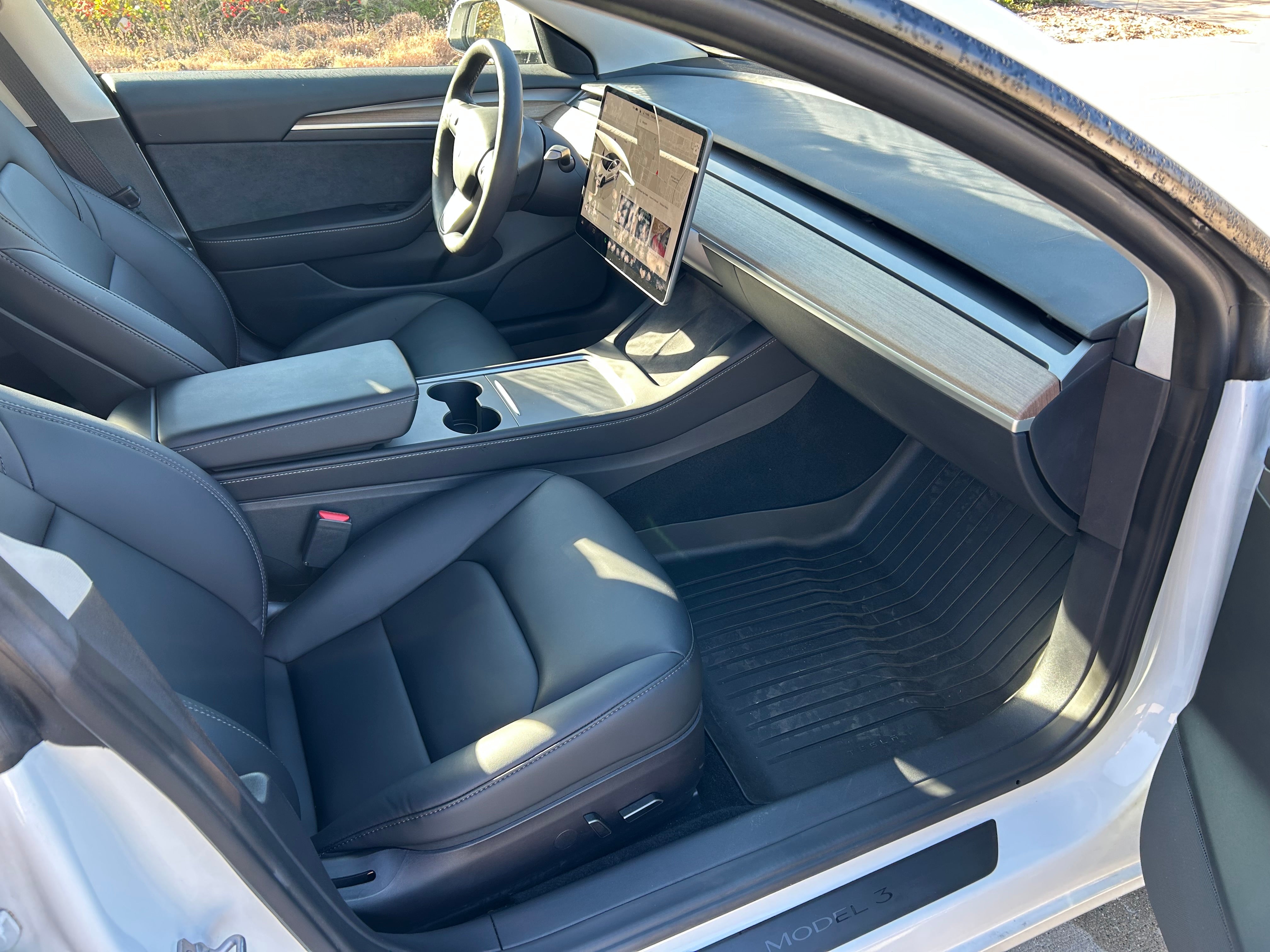 2022 - Tesla Model 3 - C500