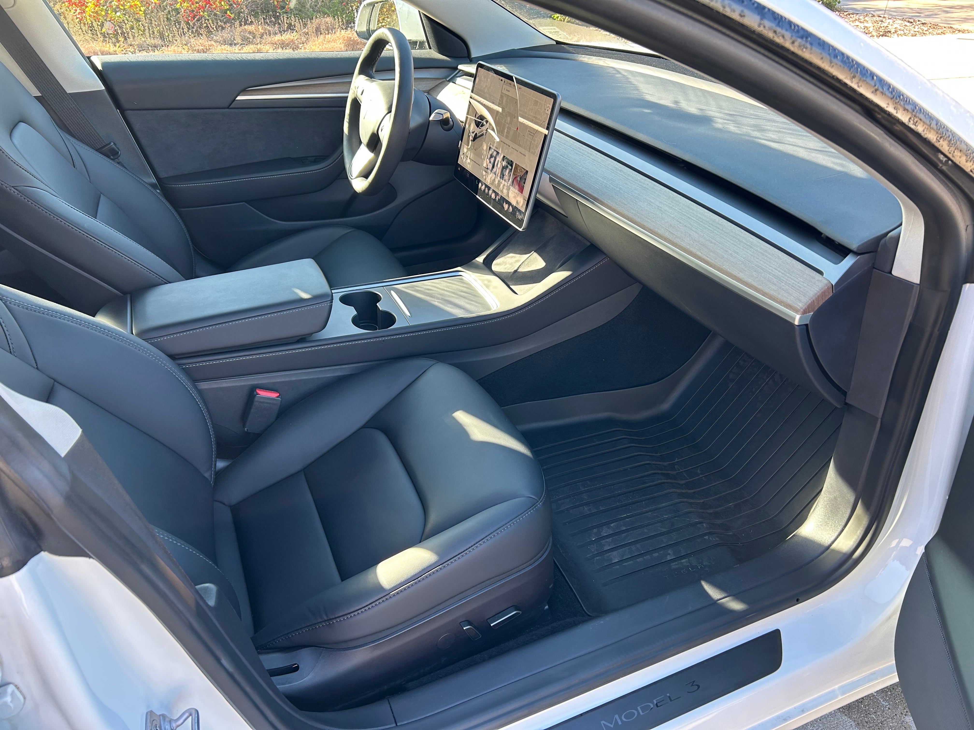 2022 - Tesla Model 3 - C500