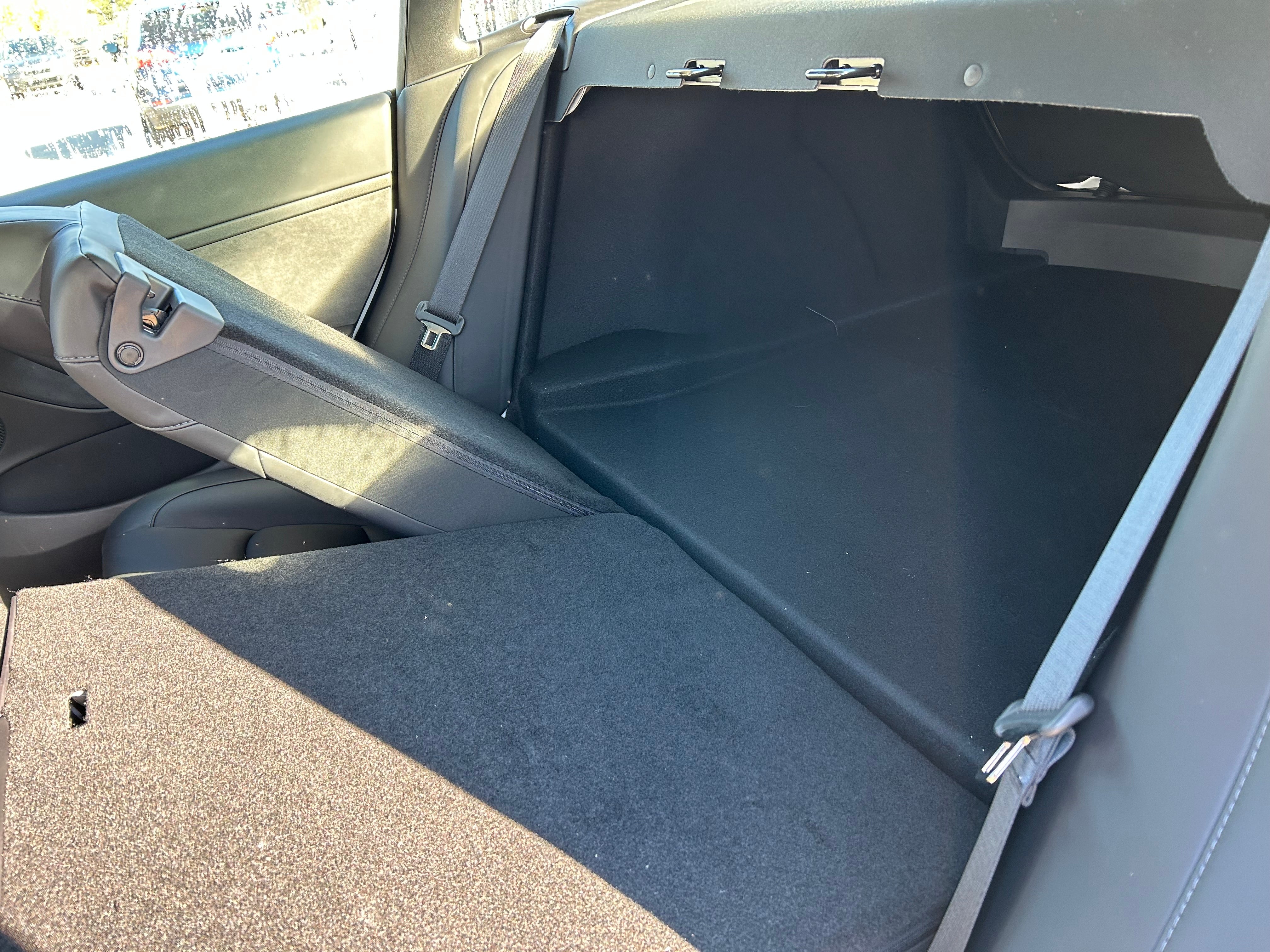 2022 - Tesla Model 3 - C500