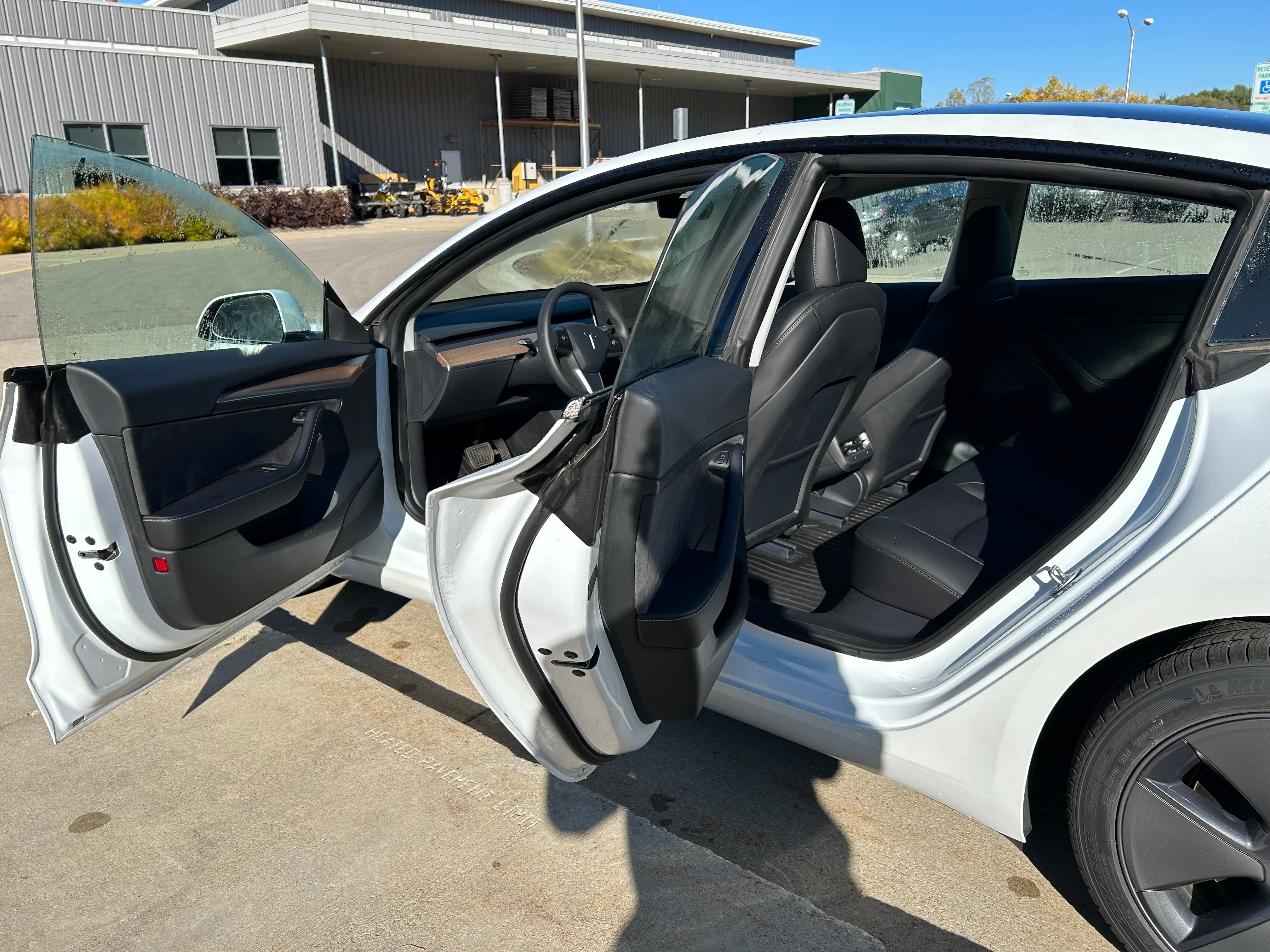 2022 - Tesla Model 3 - C500