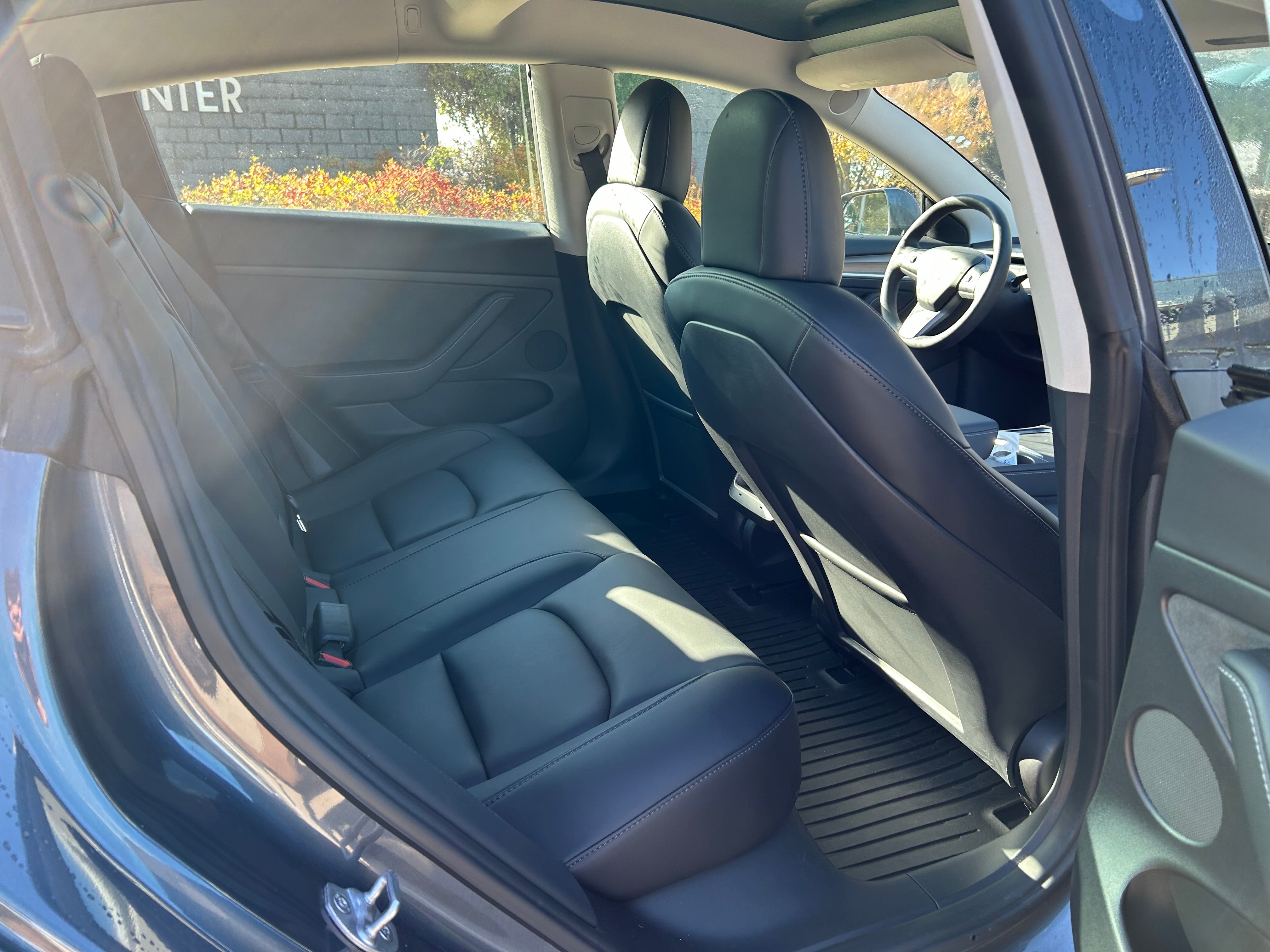 2022 - Tesla Model 3 - C501