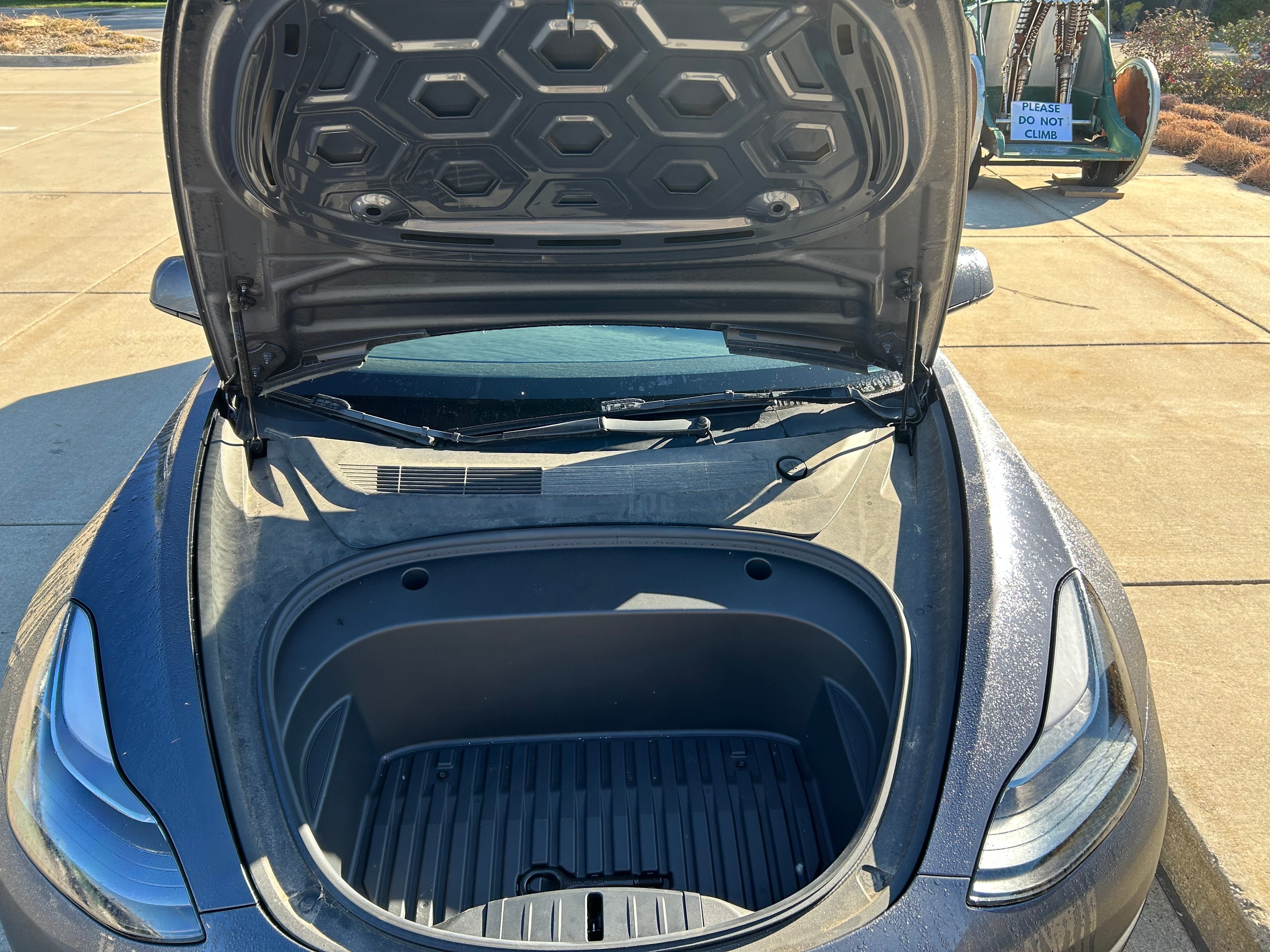 2022 - Tesla Model 3 - C501