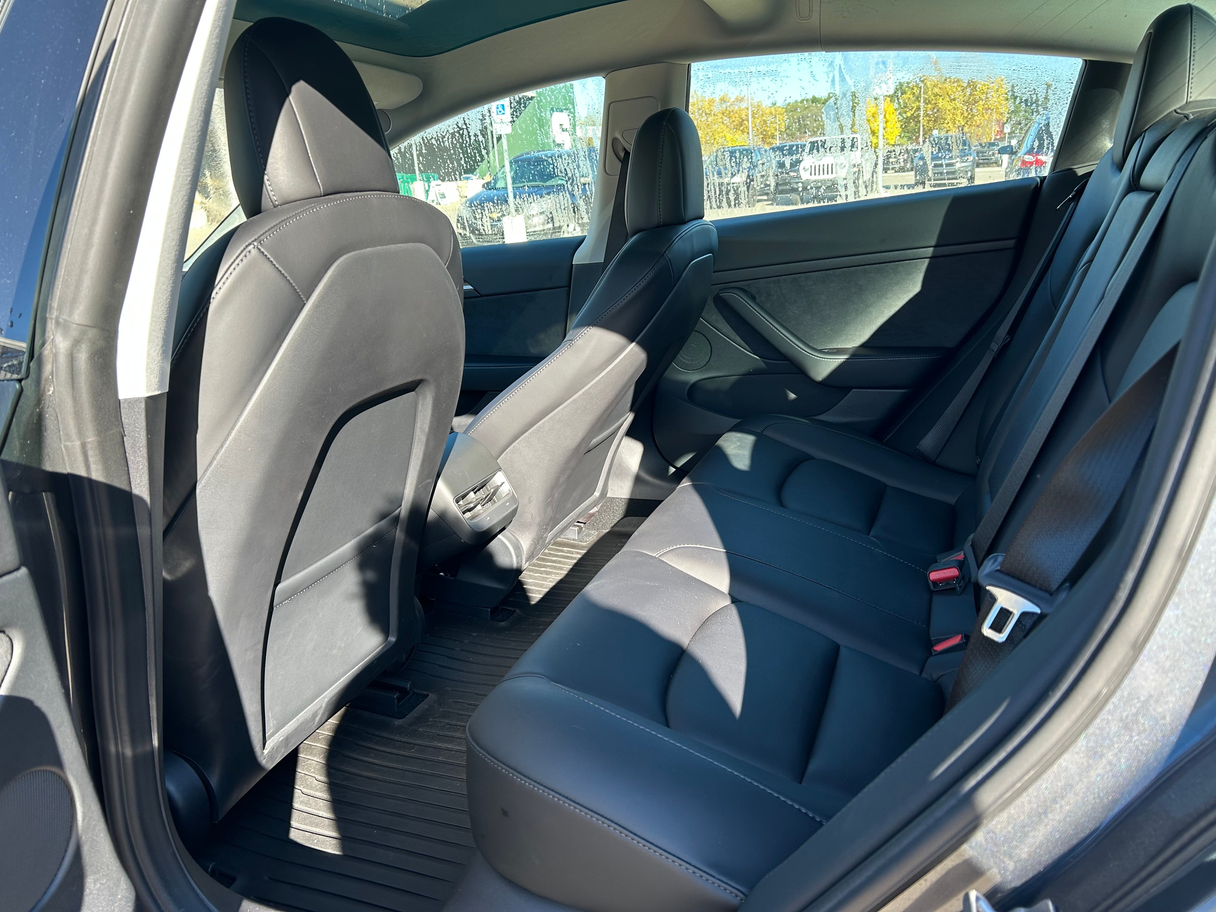 2022 - Tesla Model 3 - C501