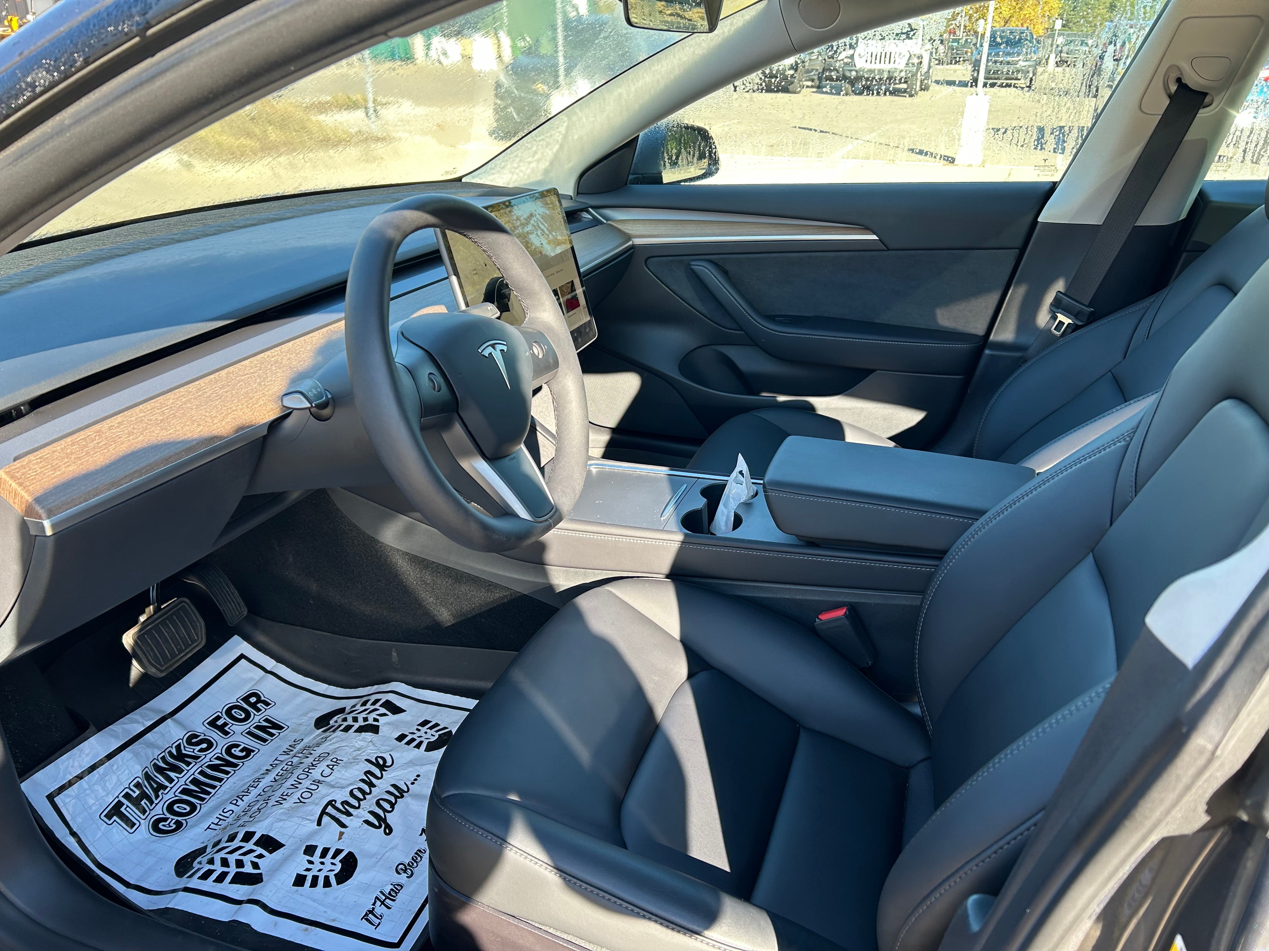 2022 - Tesla Model 3 - C501