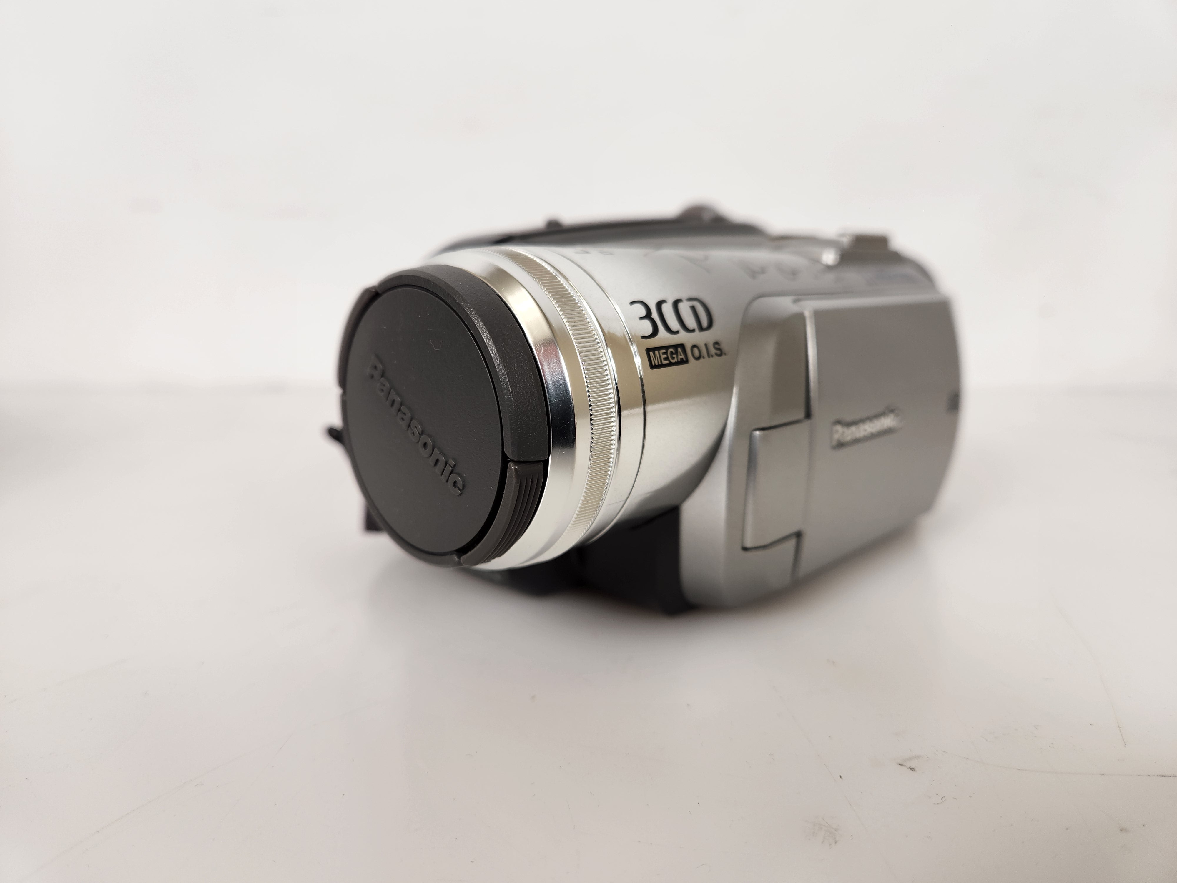 Panasonic PV-GS320 MiniDV Camcorder