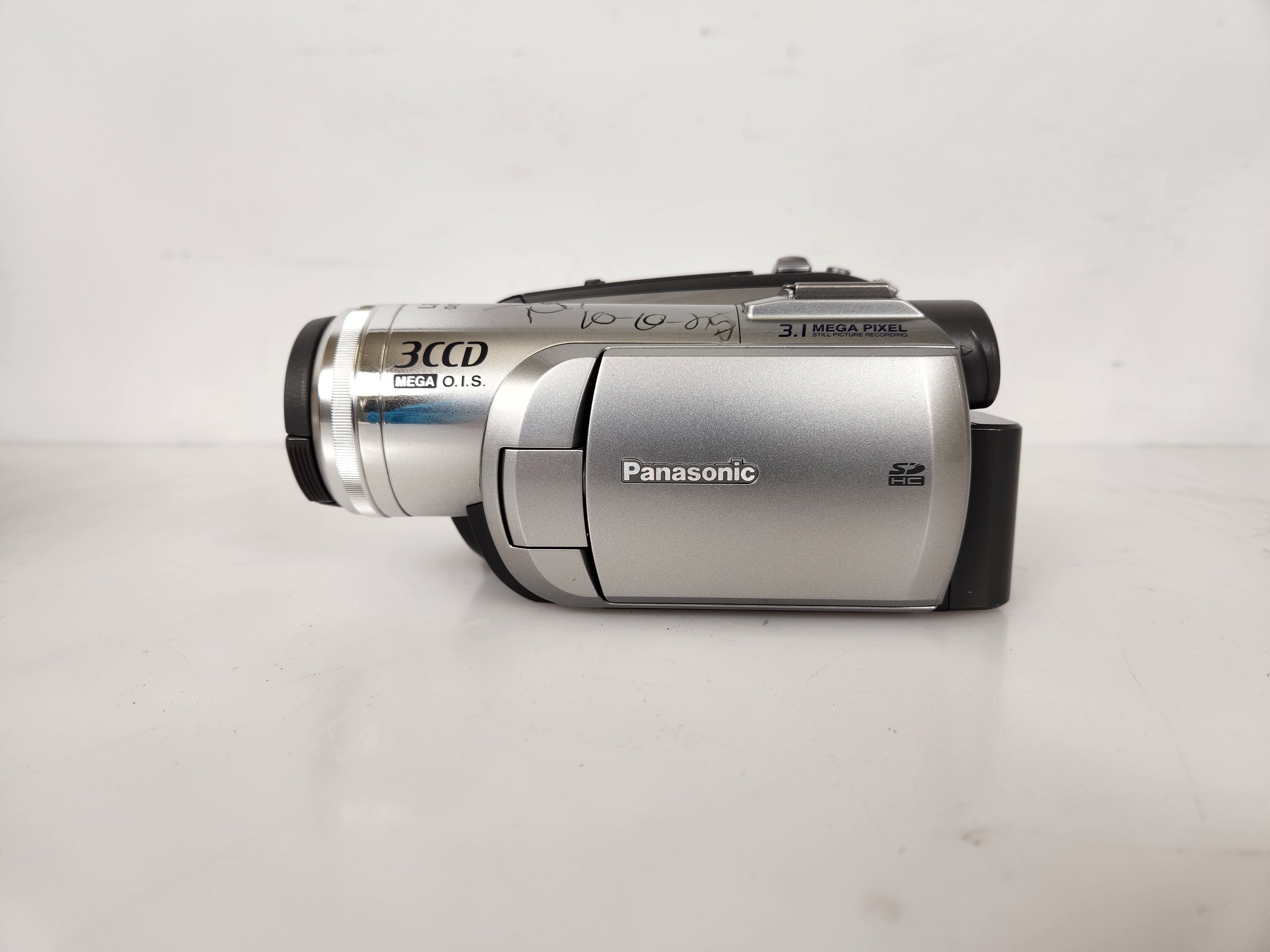 Panasonic PV-GS320 MiniDV Camcorder