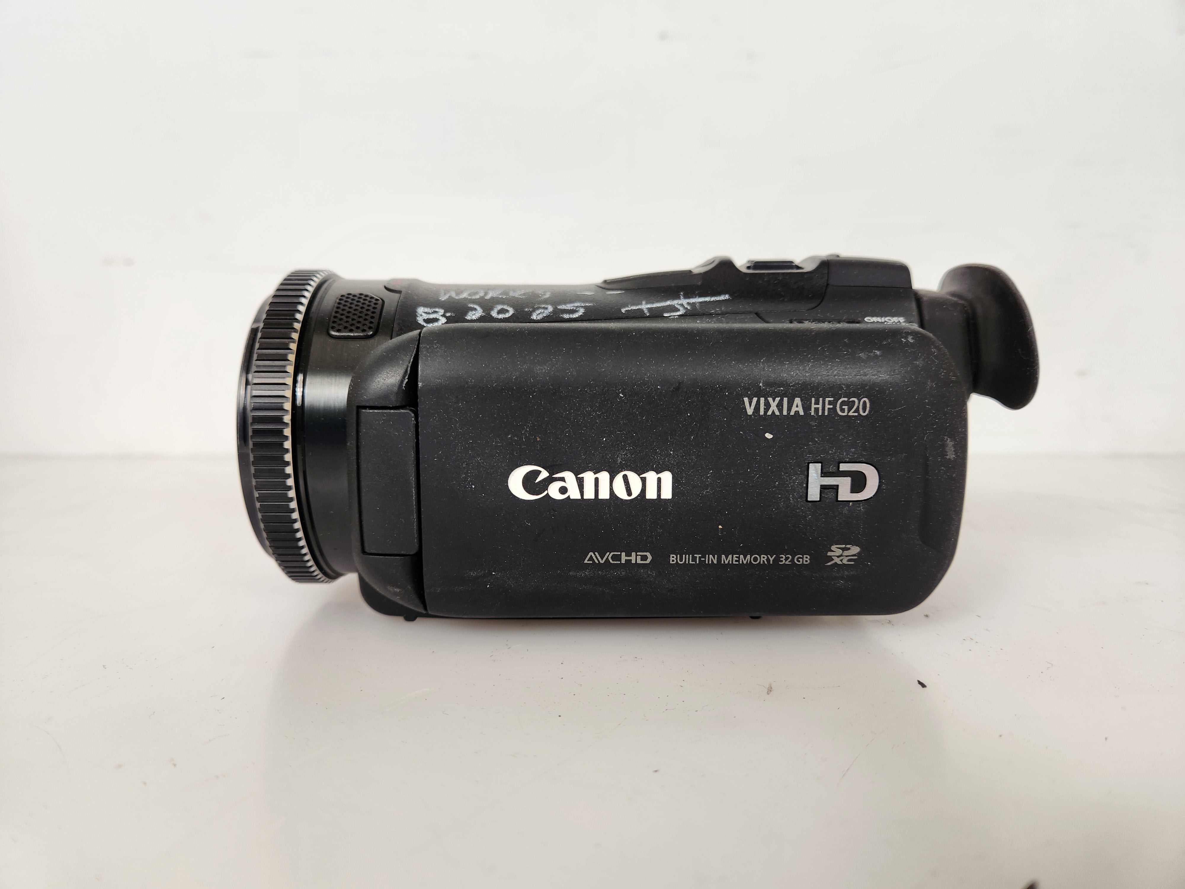 Canon Vixia HF G620 Full HD Camcorder