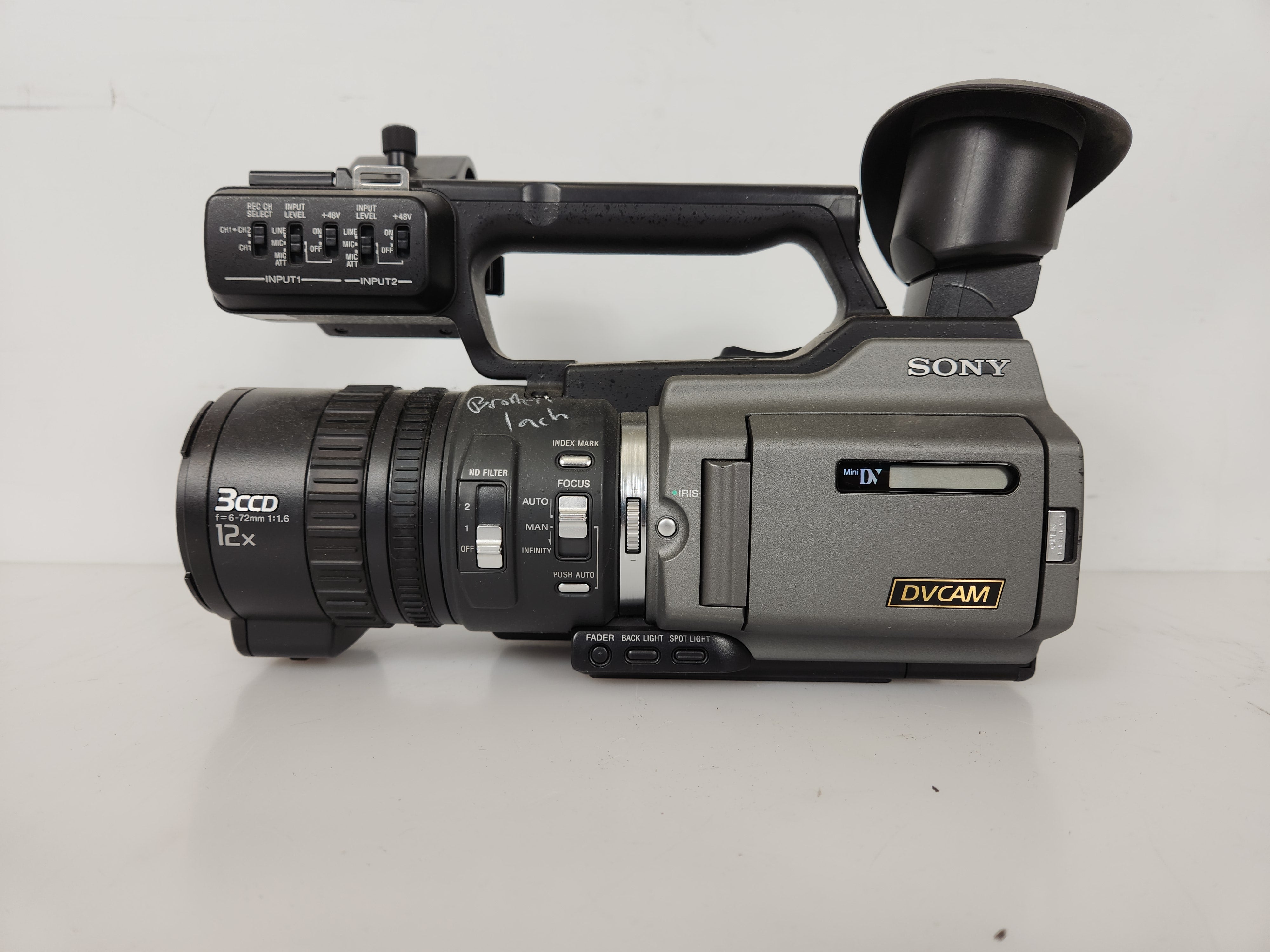 Sony DSR-PD170 DVCAM Camcorder