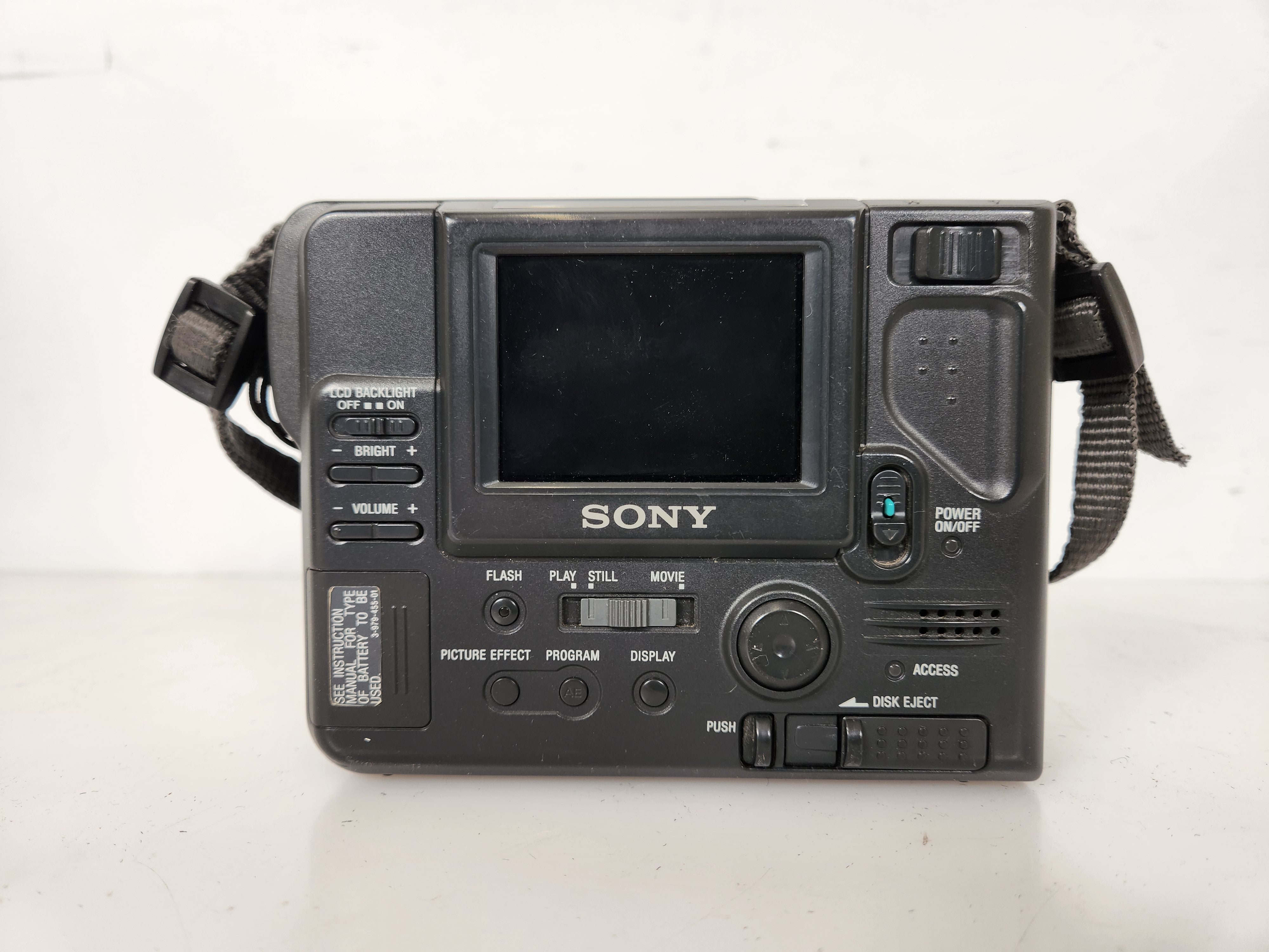 Sony Digital Mavica MVC-FD81 Digital Camera with Bag