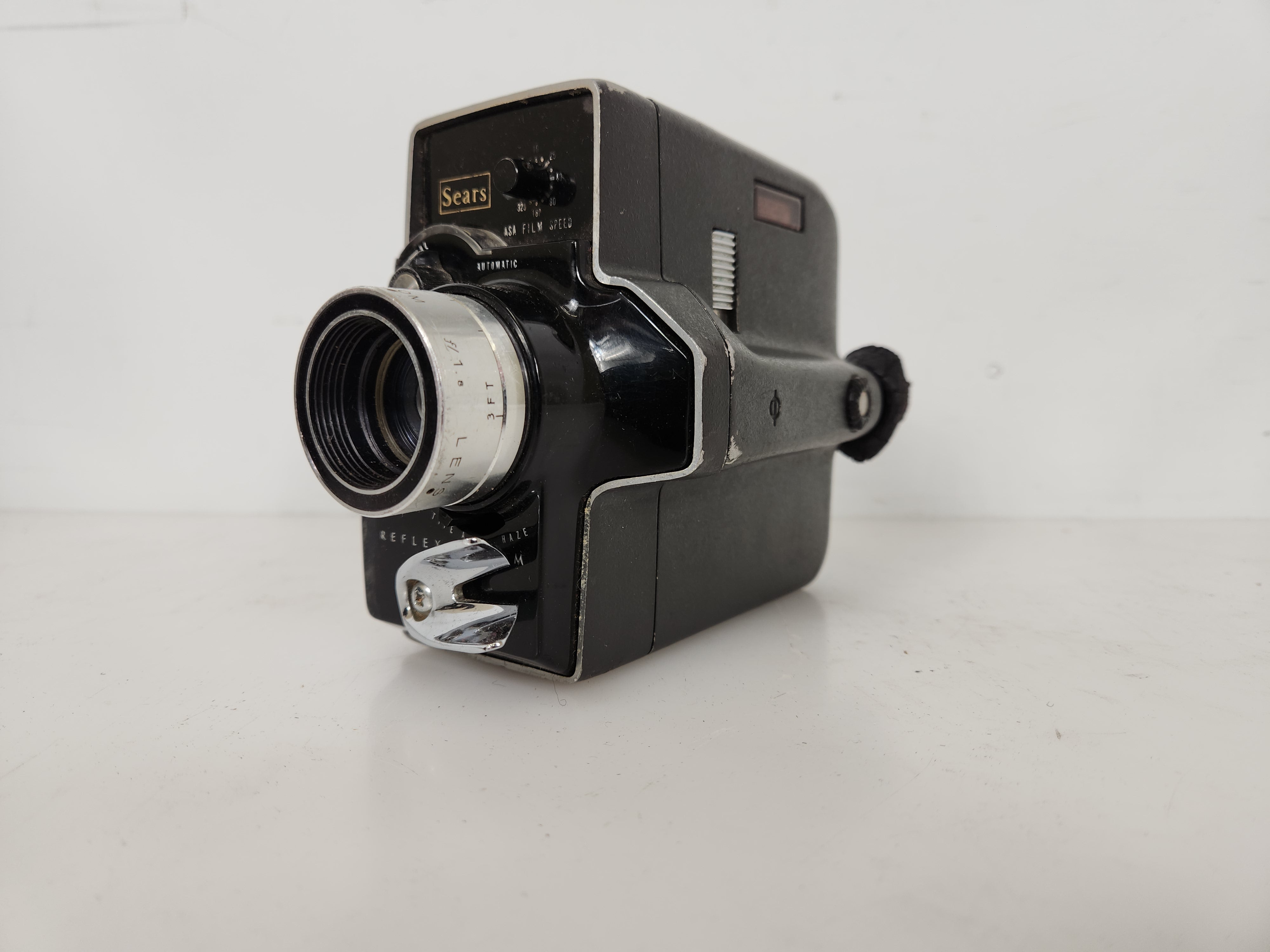 Vintage Sears Cartridge Load 8mm Zoom Reflex Camera with Bag