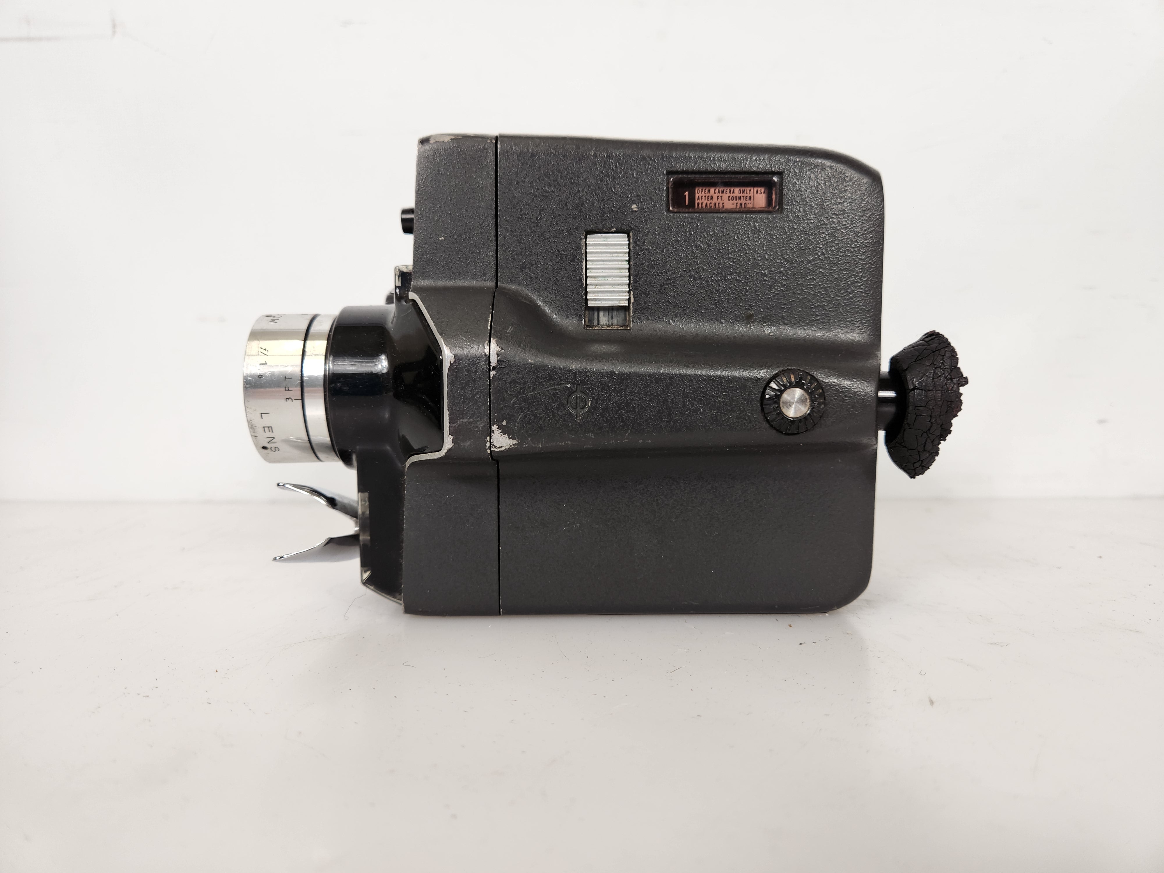 Vintage Sears Cartridge Load 8mm Zoom Reflex Camera with Bag