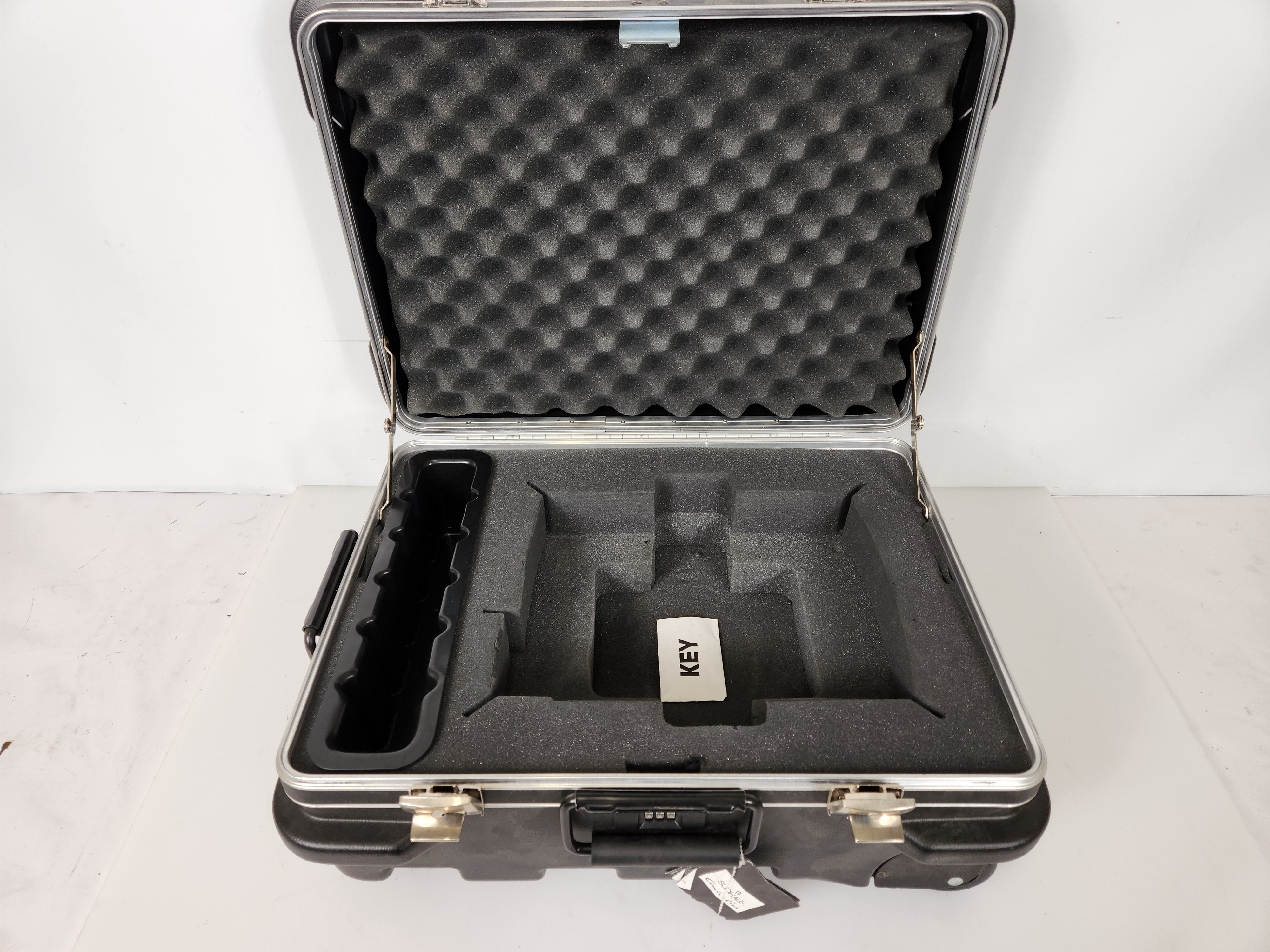 Infocus Hard Rolling Case