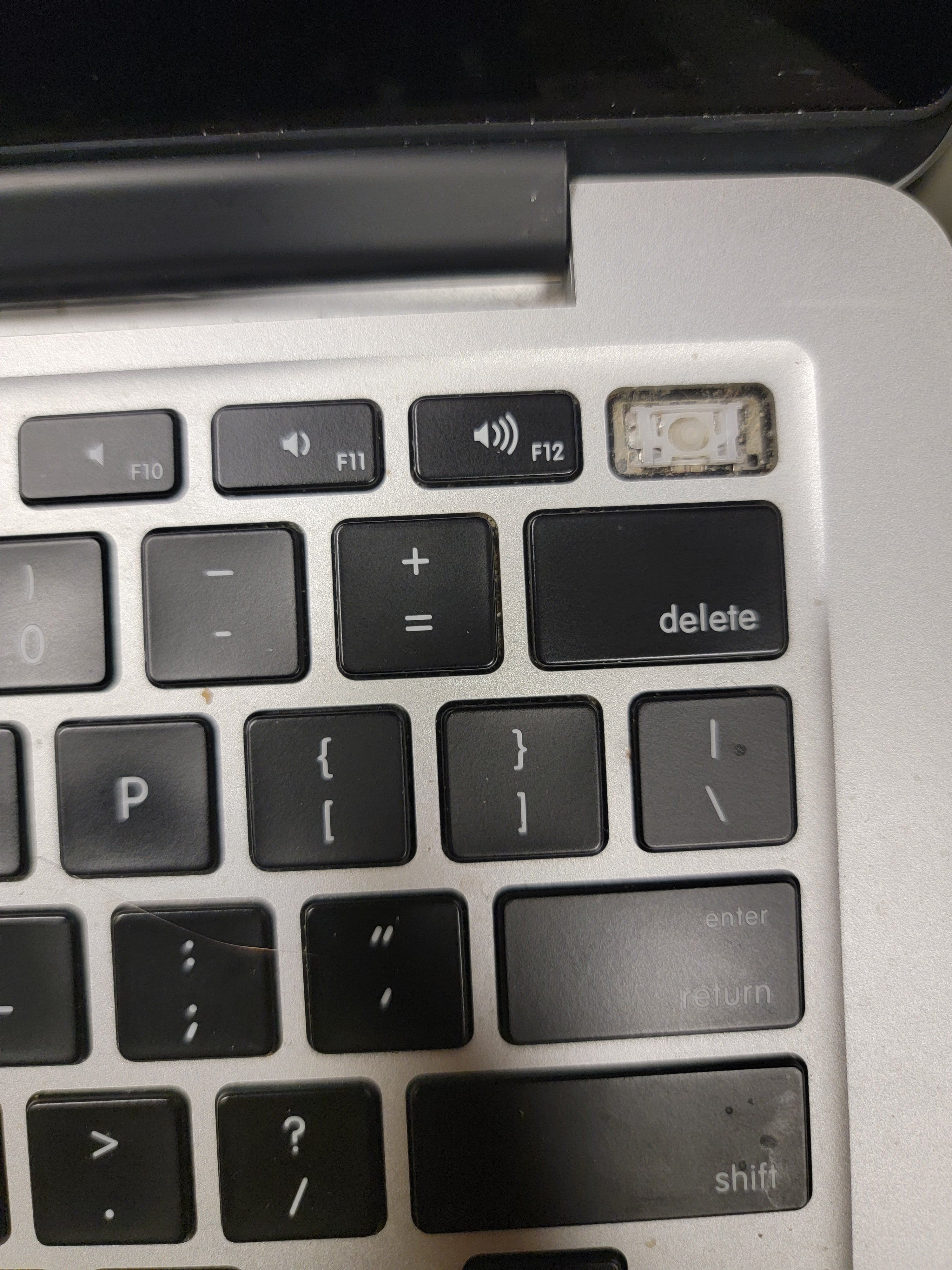 Apple MacBook Pro 13" 2.6 GHz i5 4th Gen (2013) *No OS/Missing Power Button*