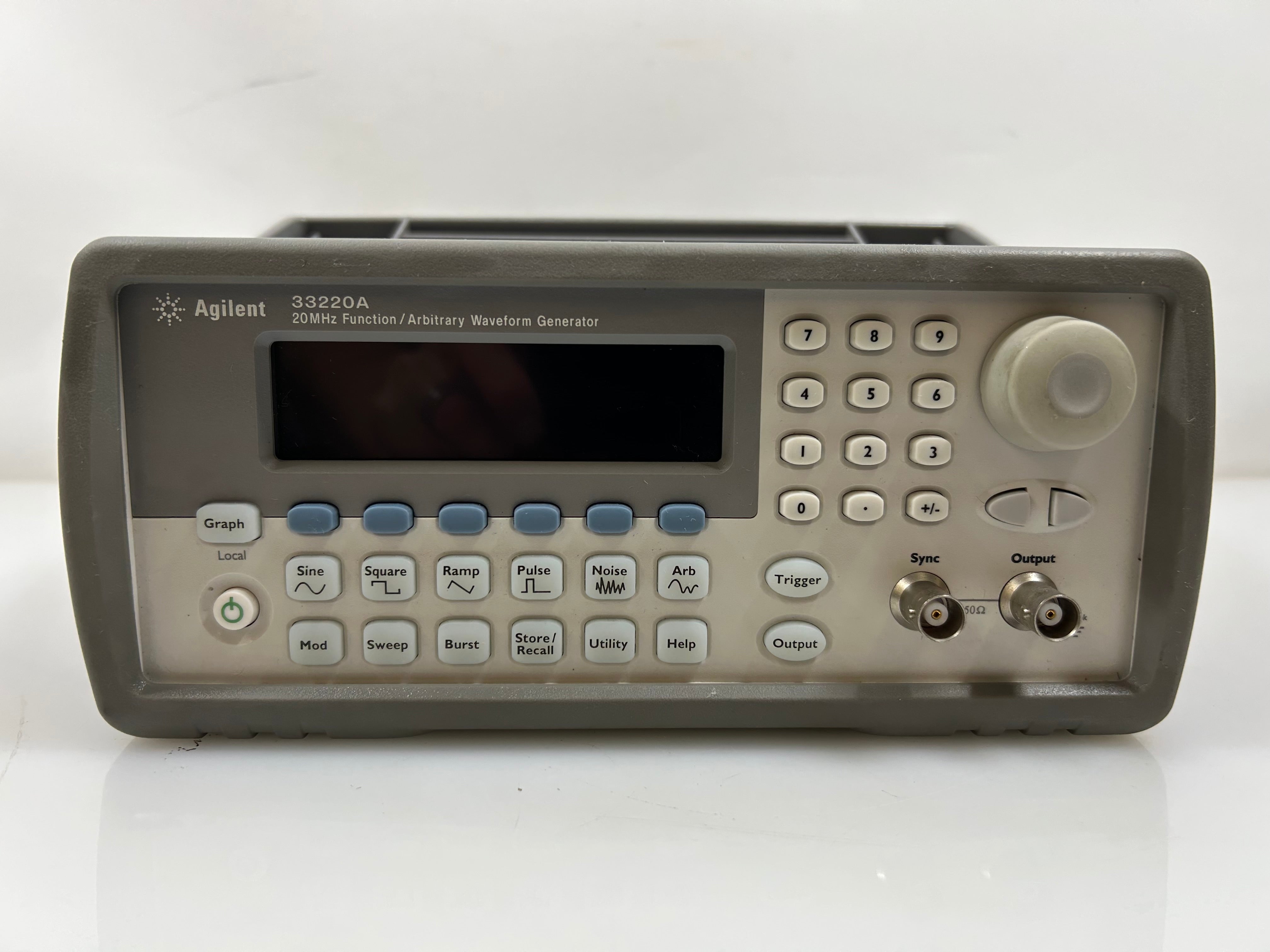 Agilent 33220A 20MHz Function and Arbitrary Waveform Generator *Untested*