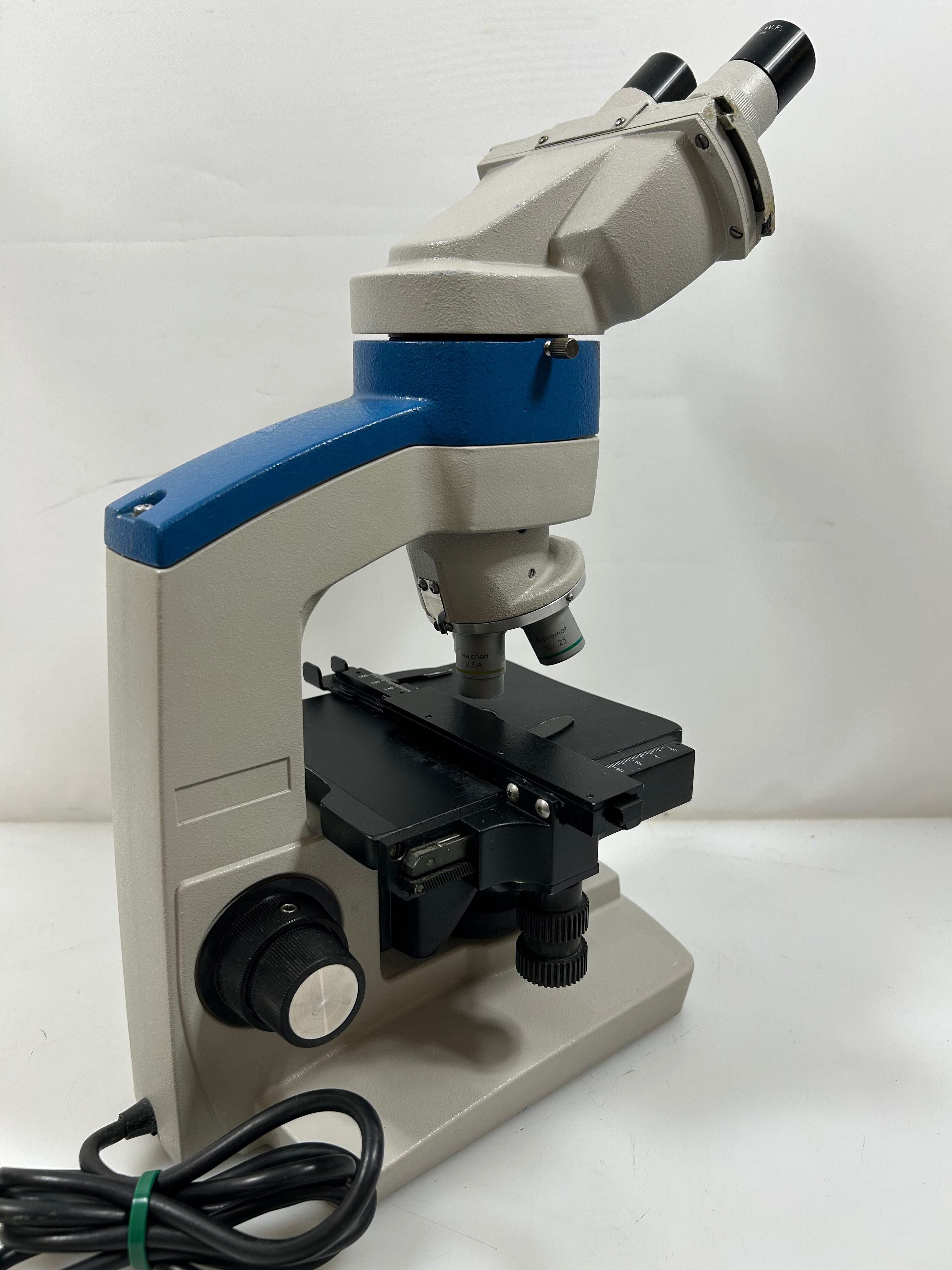 Reichert-Jung Series 150 Binocular Microscope
