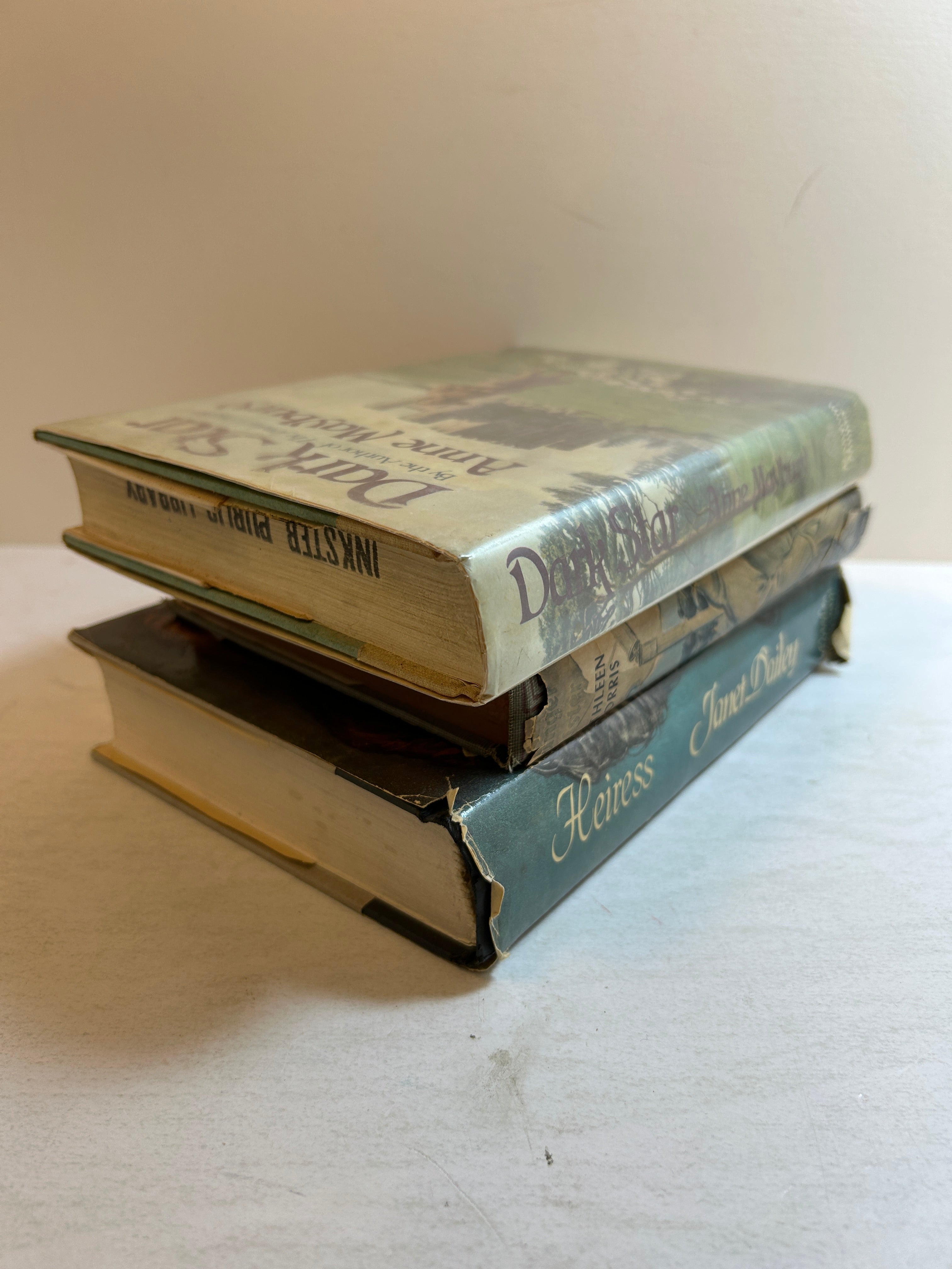 3 Vintage Novels: Younger Sister/Dark Star/Heiress 1945-1987 HC DJ