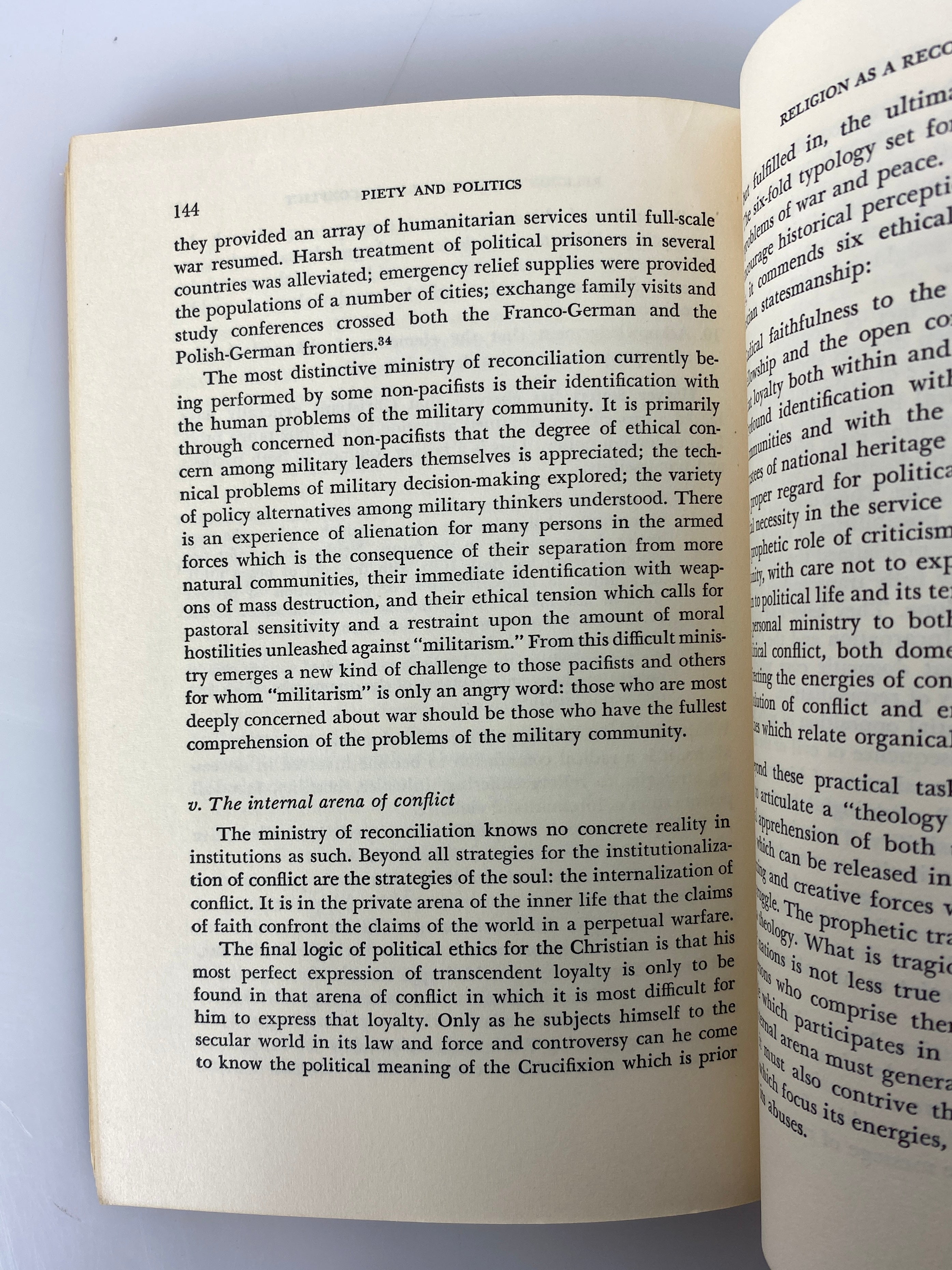 3 Vols: The Spirit of Protestantism/American Protestantism/Piety & Politics SC