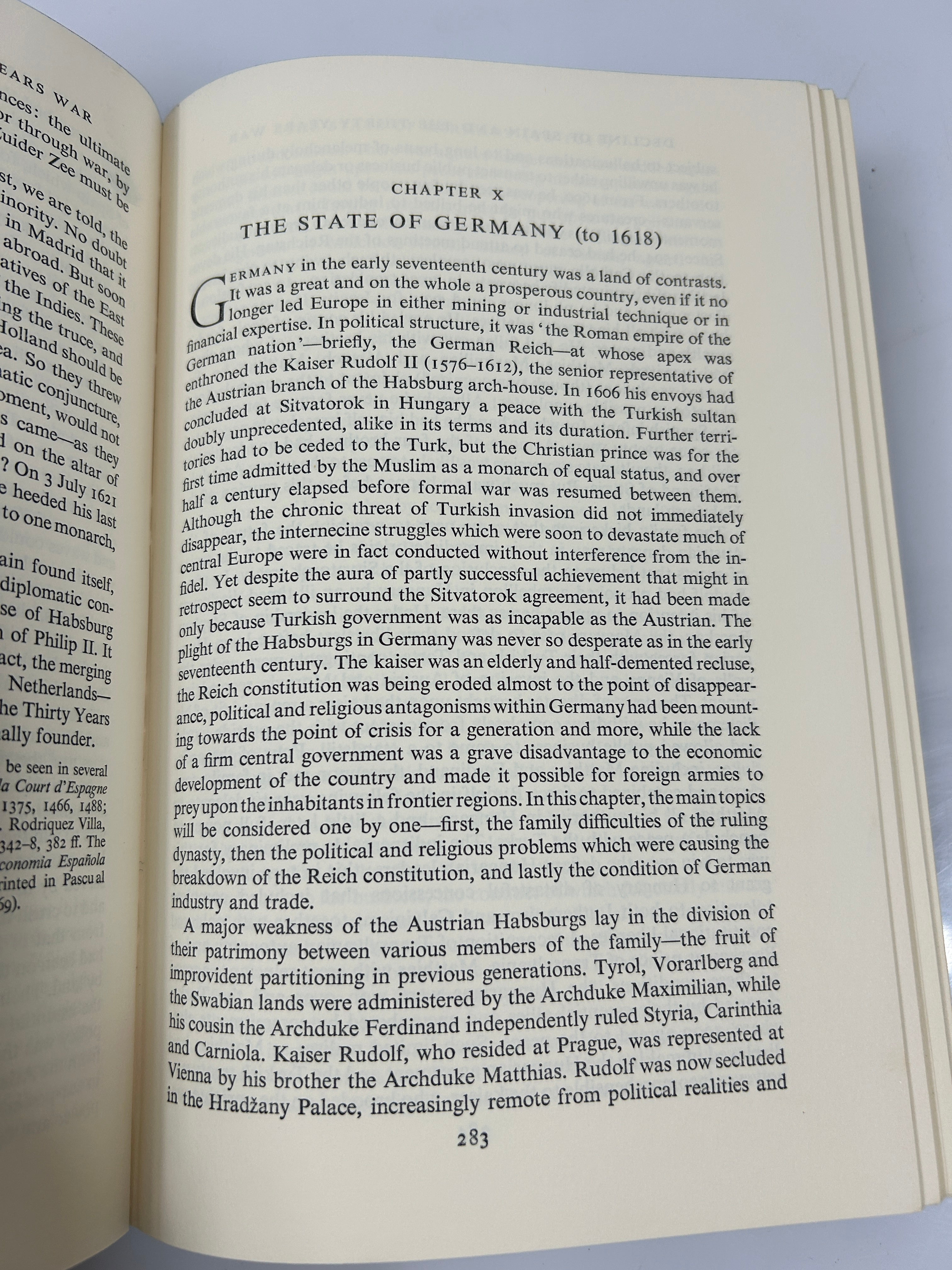 3 Volumes The New Cambridge Modern  History (4, 9, Atlas) 1965-70 Ex-Library HC