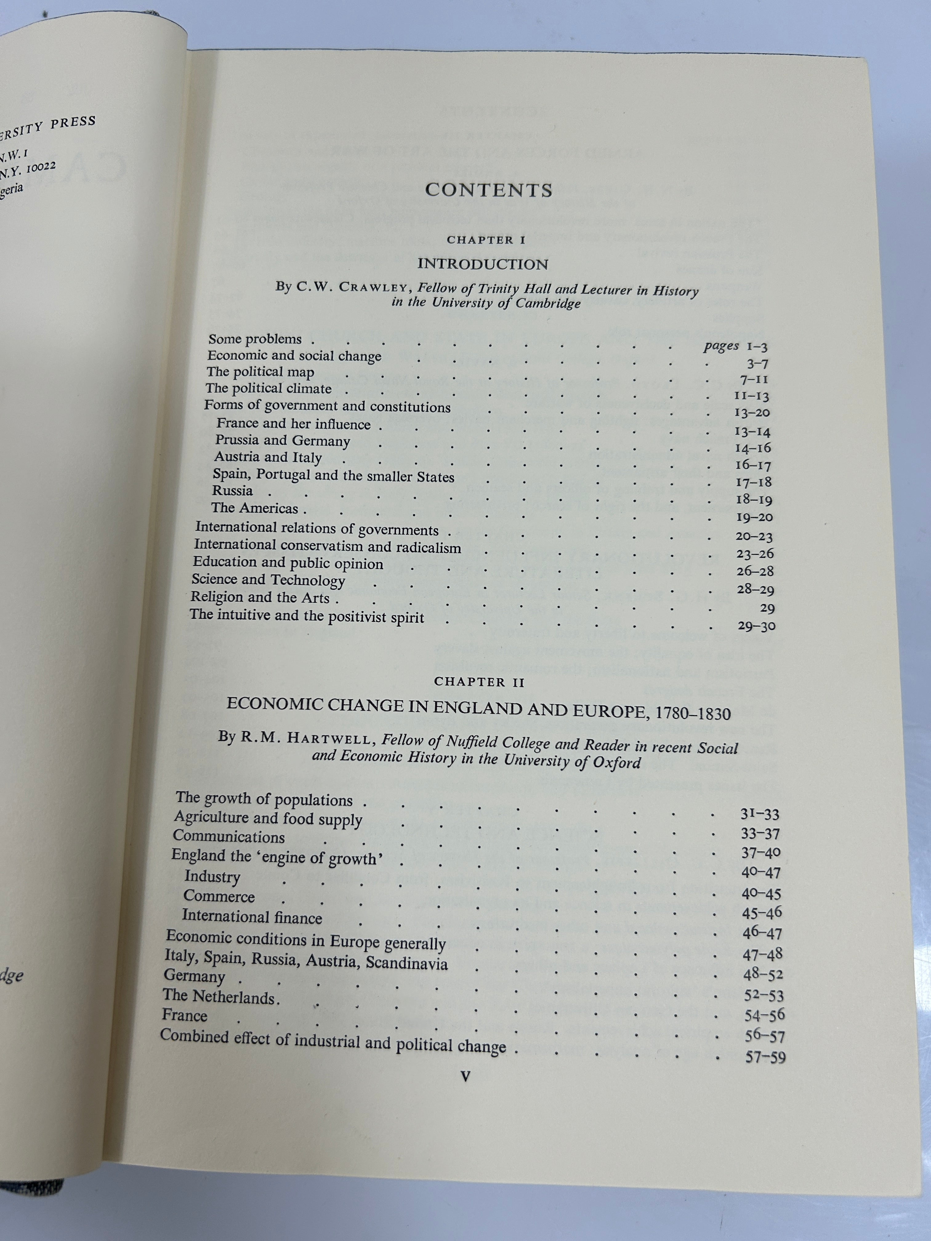 3 Volumes The New Cambridge Modern  History (4, 9, Atlas) 1965-70 Ex-Library HC