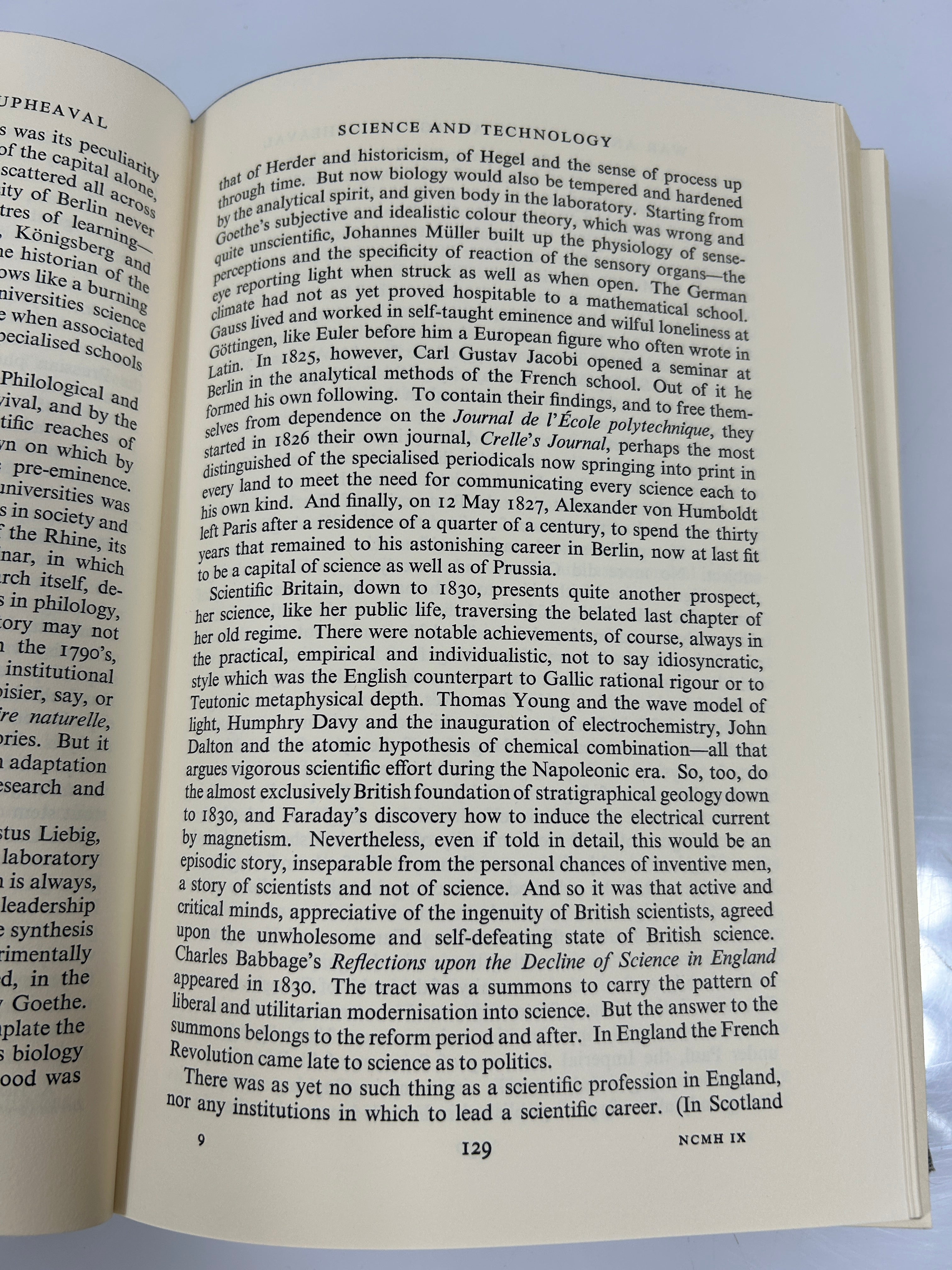 3 Volumes The New Cambridge Modern  History (4, 9, Atlas) 1965-70 Ex-Library HC