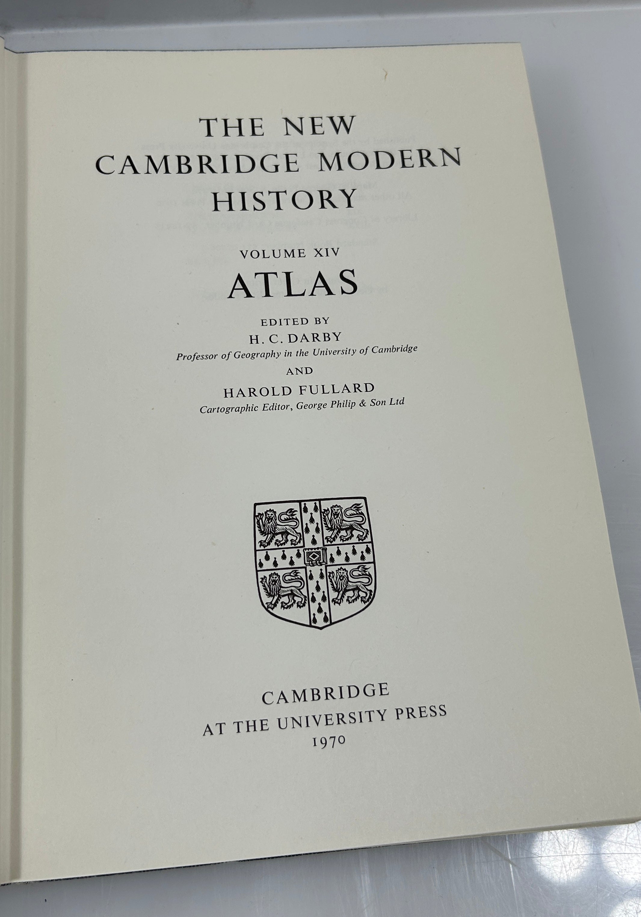 3 Volumes The New Cambridge Modern  History (4, 9, Atlas) 1965-70 Ex-Library HC