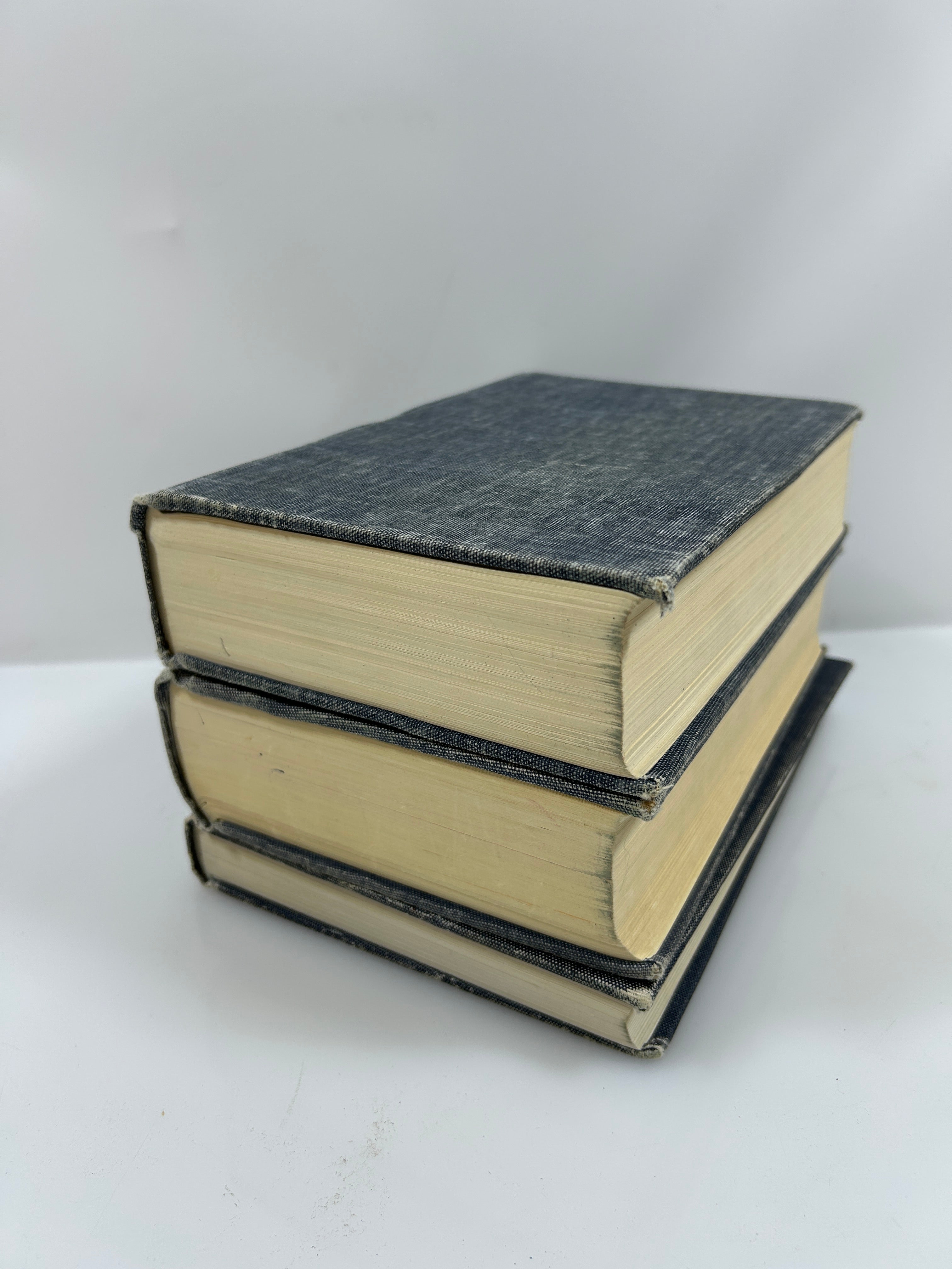 3 Volumes The New Cambridge Modern  History (4, 9, Atlas) 1965-70 Ex-Library HC