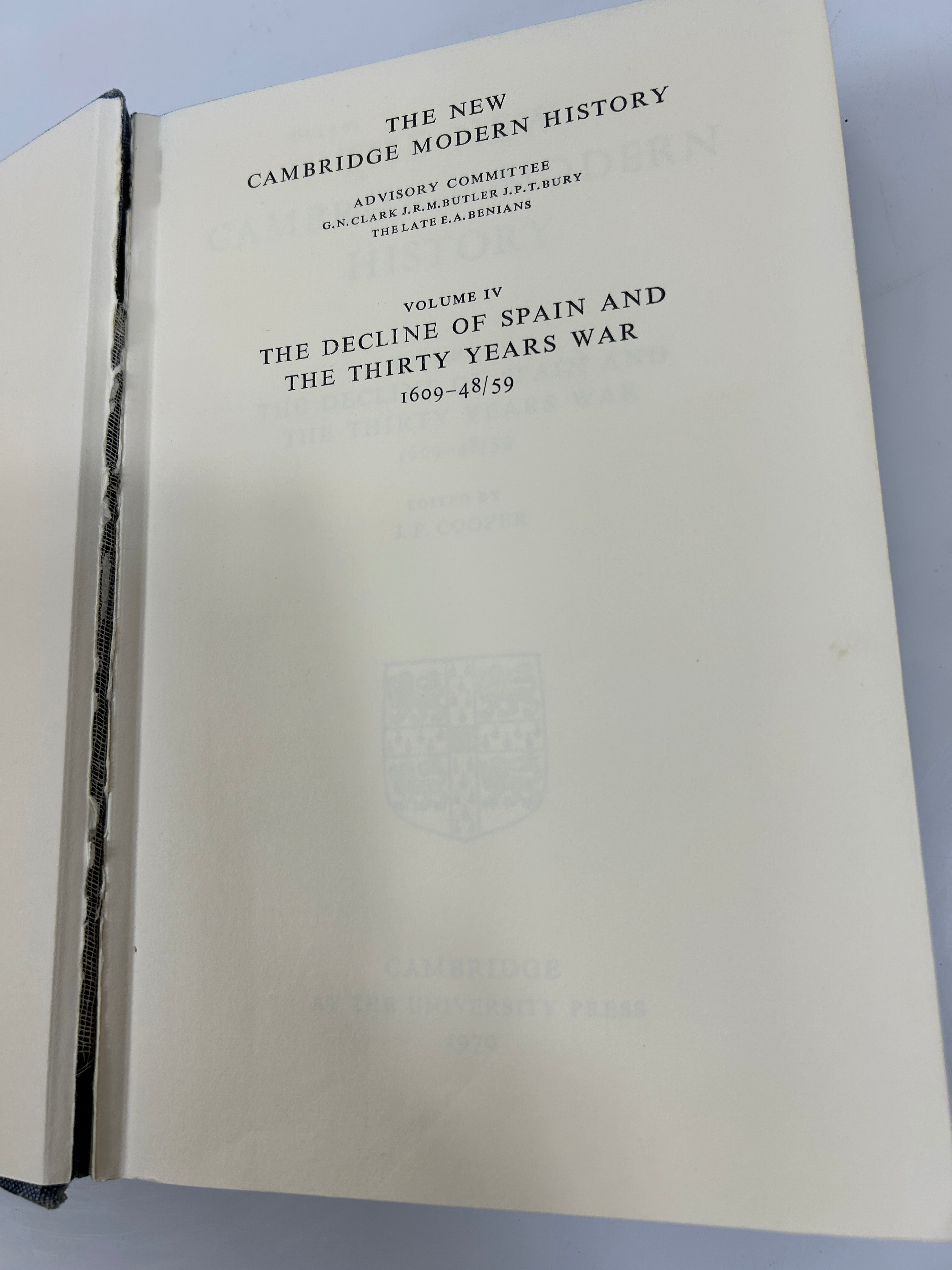 3 Volumes The New Cambridge Modern  History (4, 9, Atlas) 1965-70 Ex-Library HC