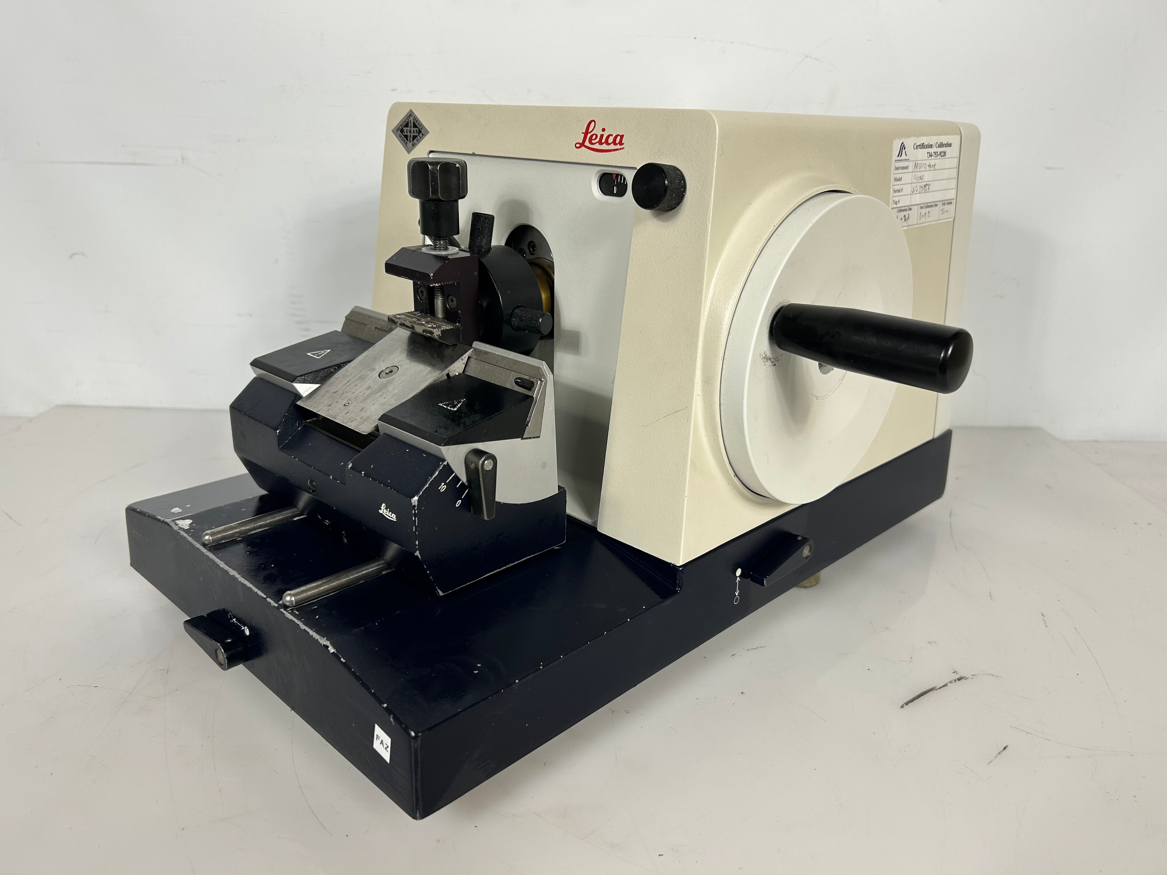 Leica RM2025 Manual Rotary Microtome