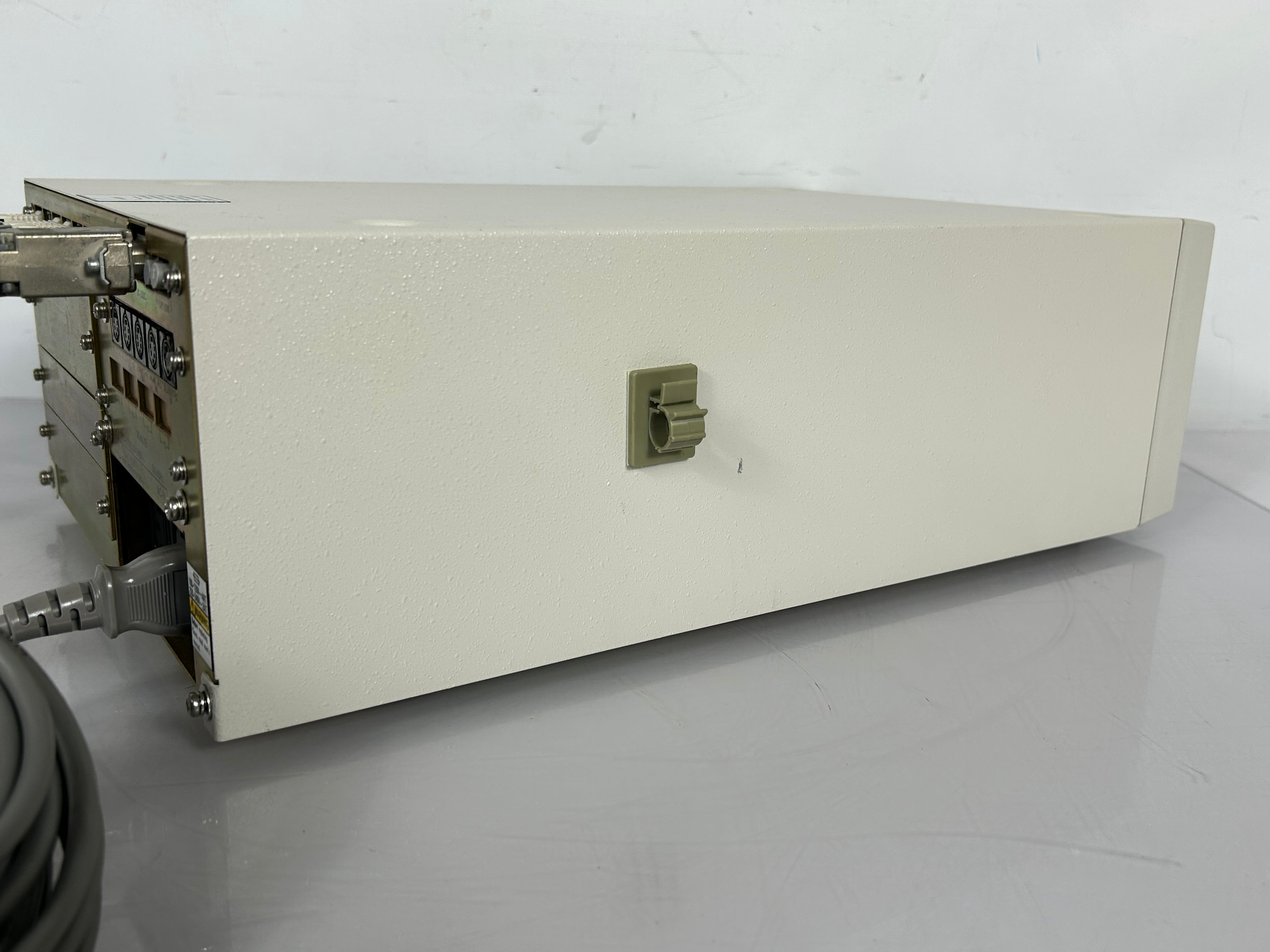 Shimadzu SCL-10A HPLC System Controller *Powers On/Untested*