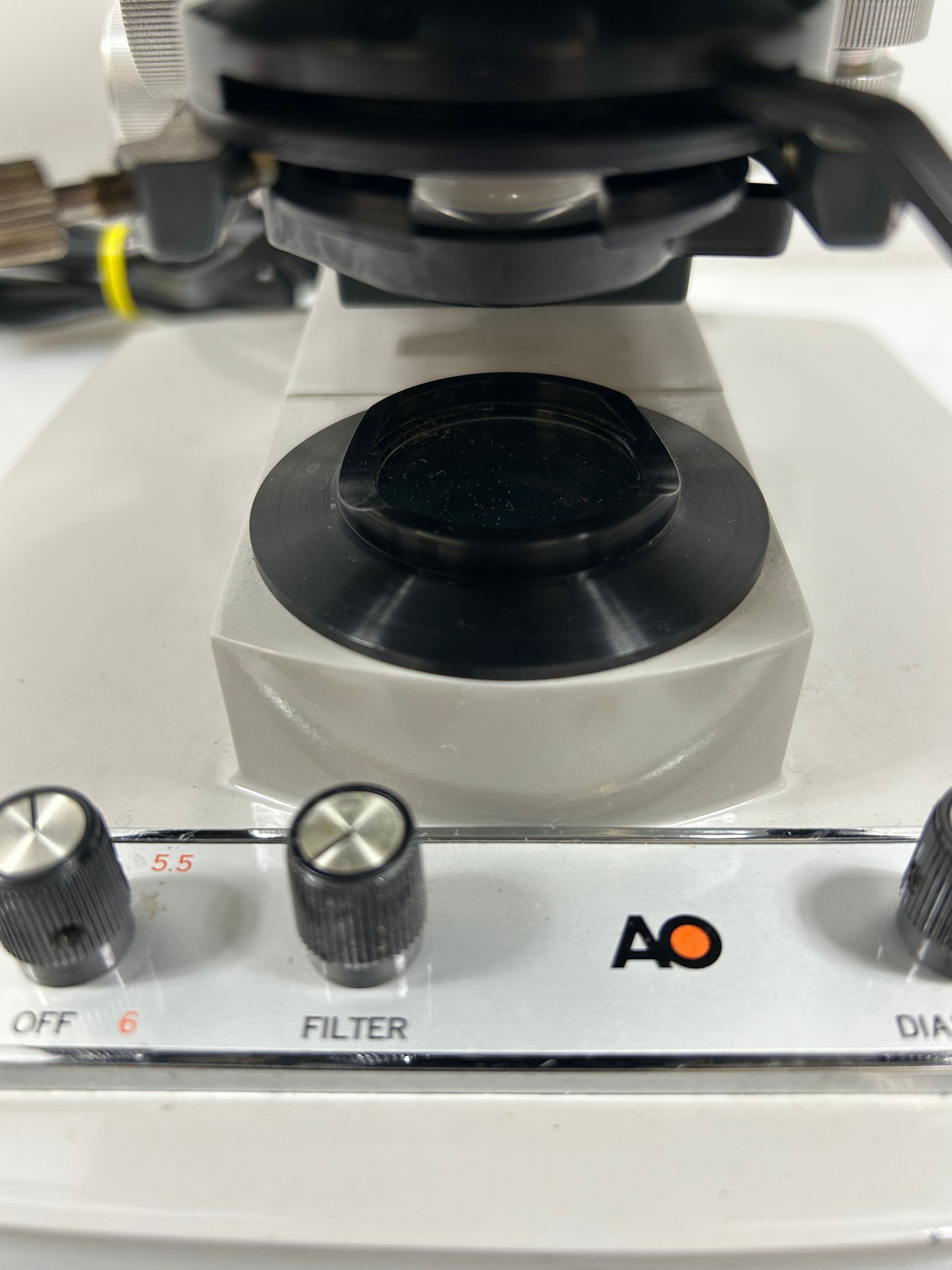 American Optical One-Ten Microstar Laboratory Microscope *Untested*