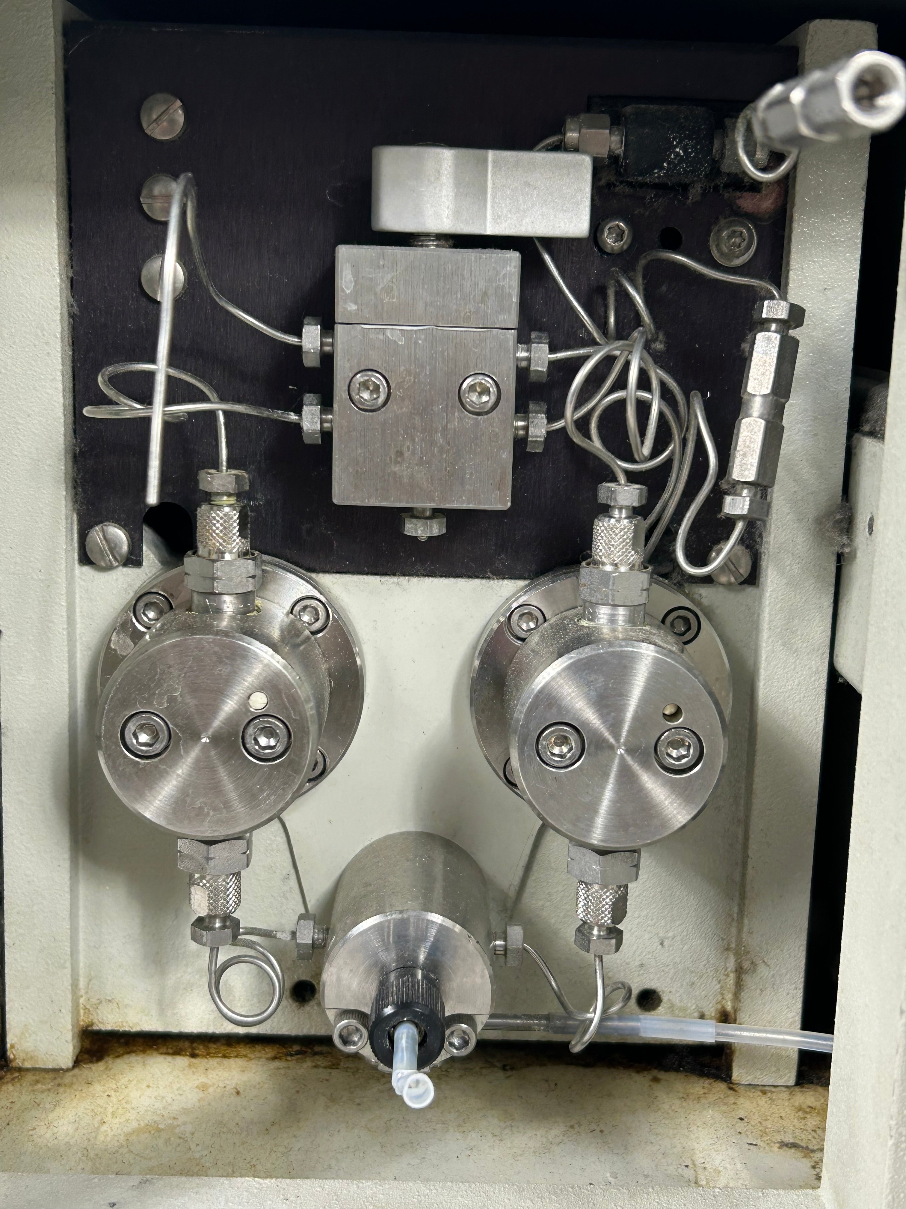 Waters 600 Multi-Solvent Delivery System