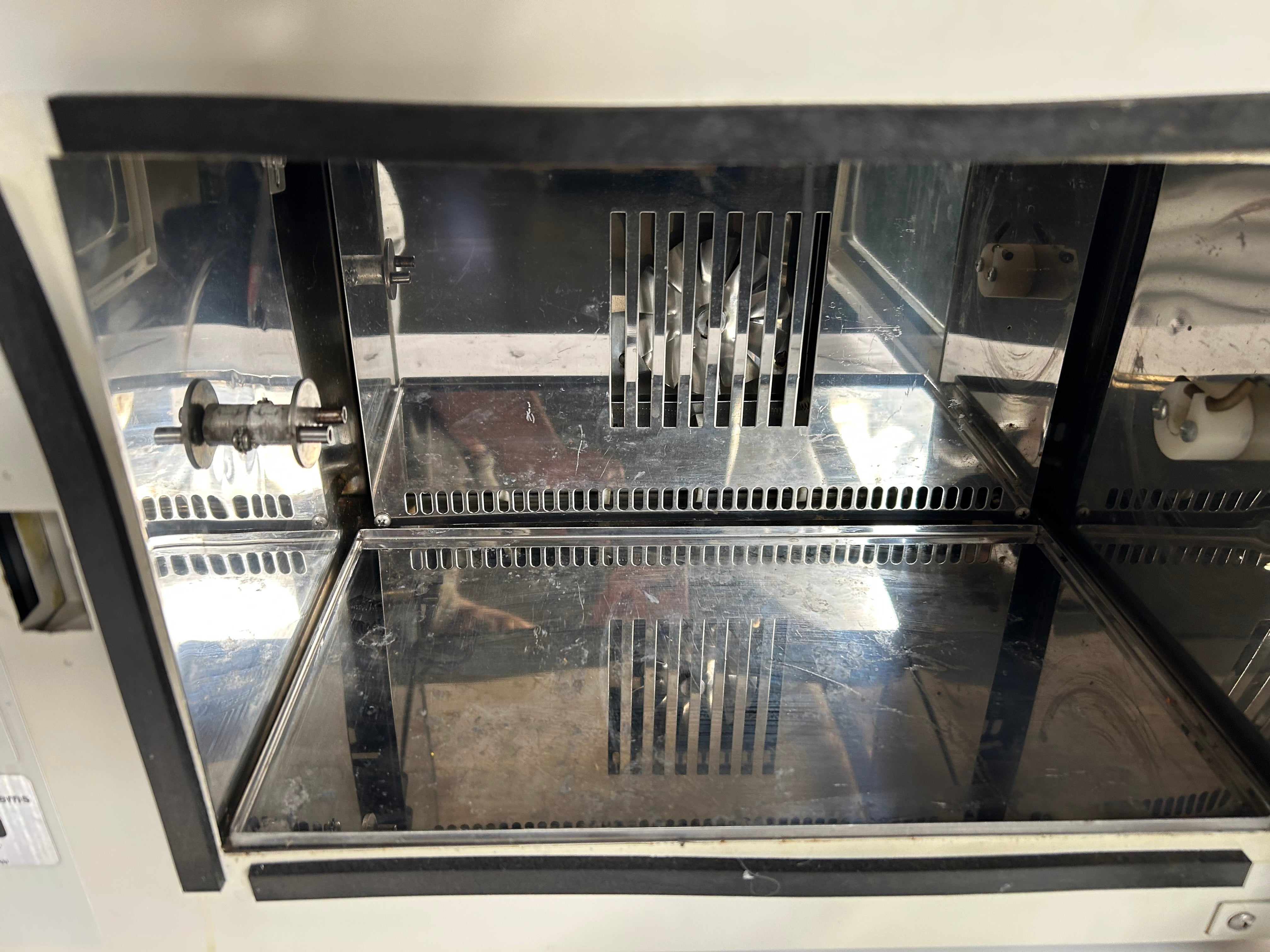 Unitherm Model 6/12 Hybridization Oven