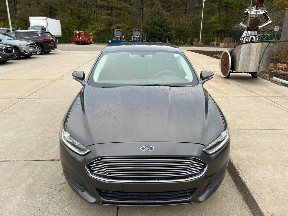 2016 - Ford Fusion - V022