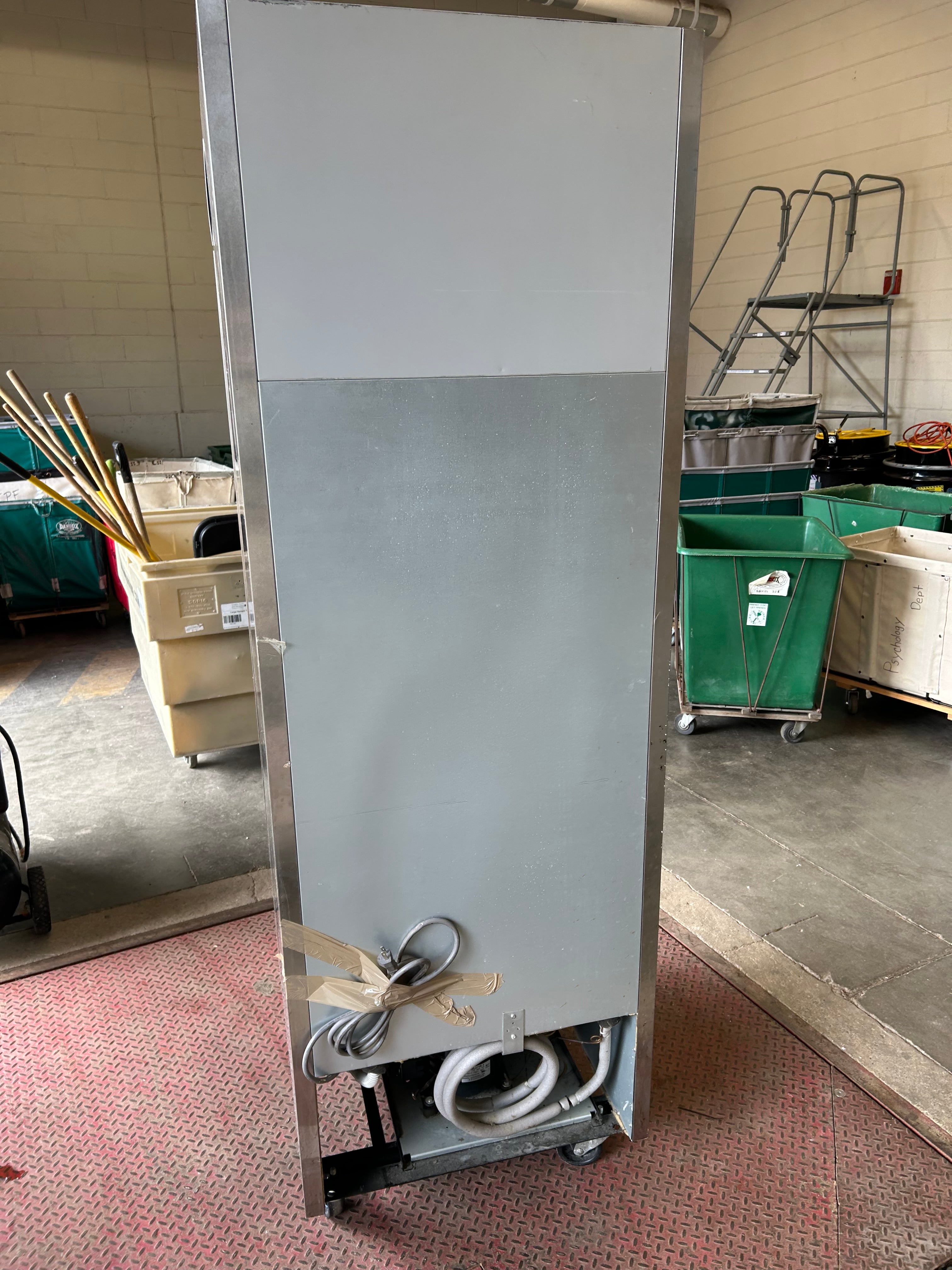 Turbo Air Deluxe Refrigerator *Parts or Repair*