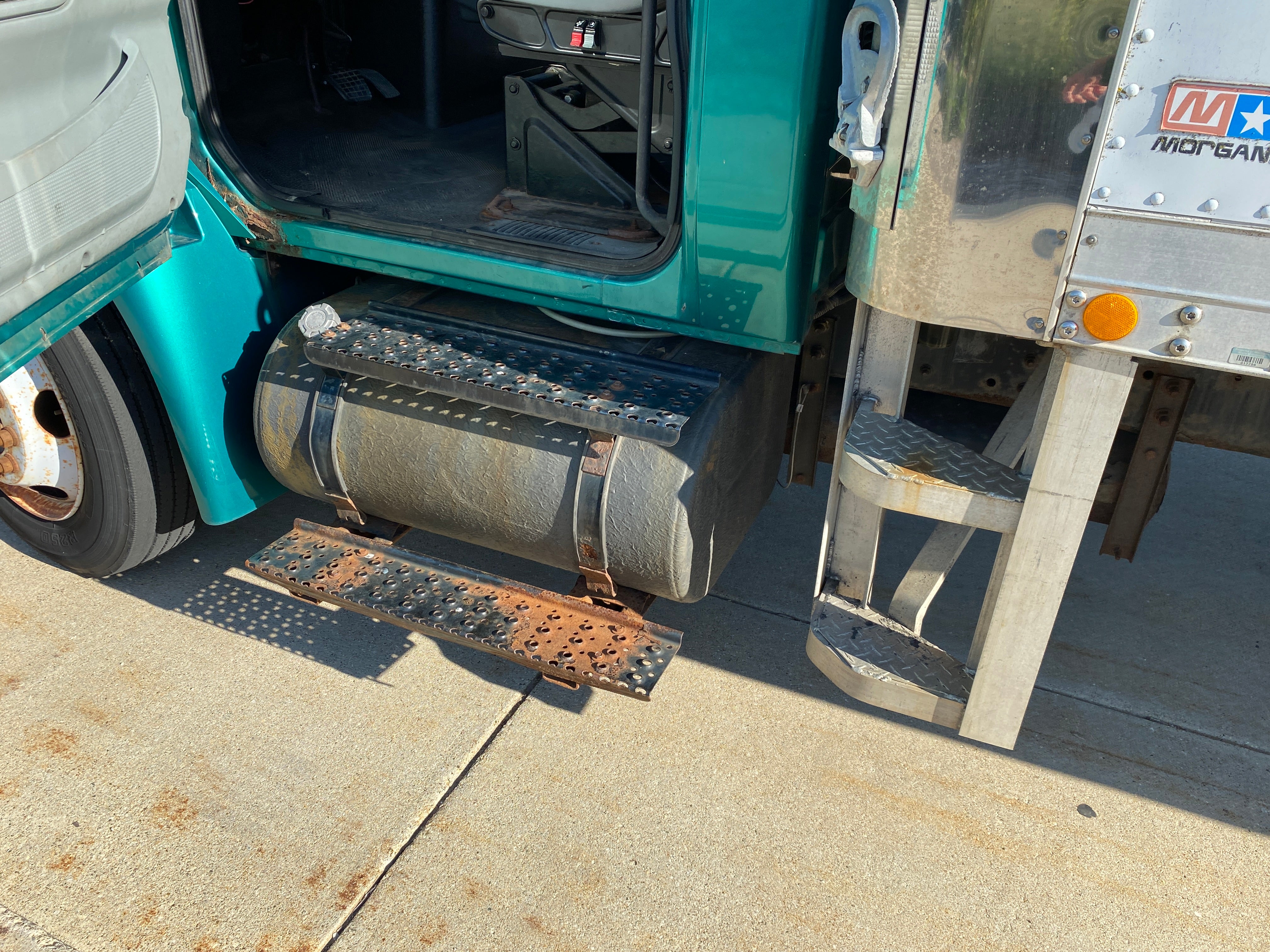 2006 - International 4200 with Thermo King MD-200 - 1024