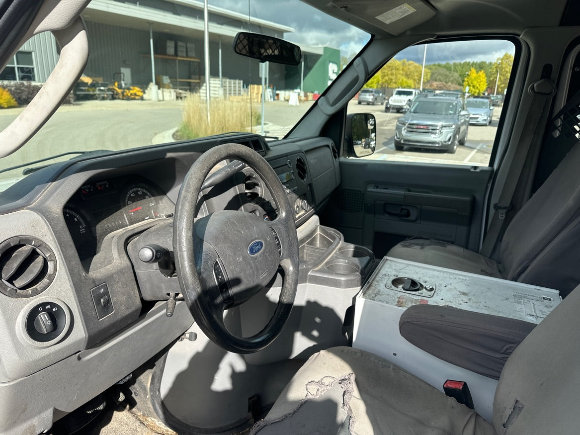 2014 - Ford Econoline E250 Glass Van - 1661