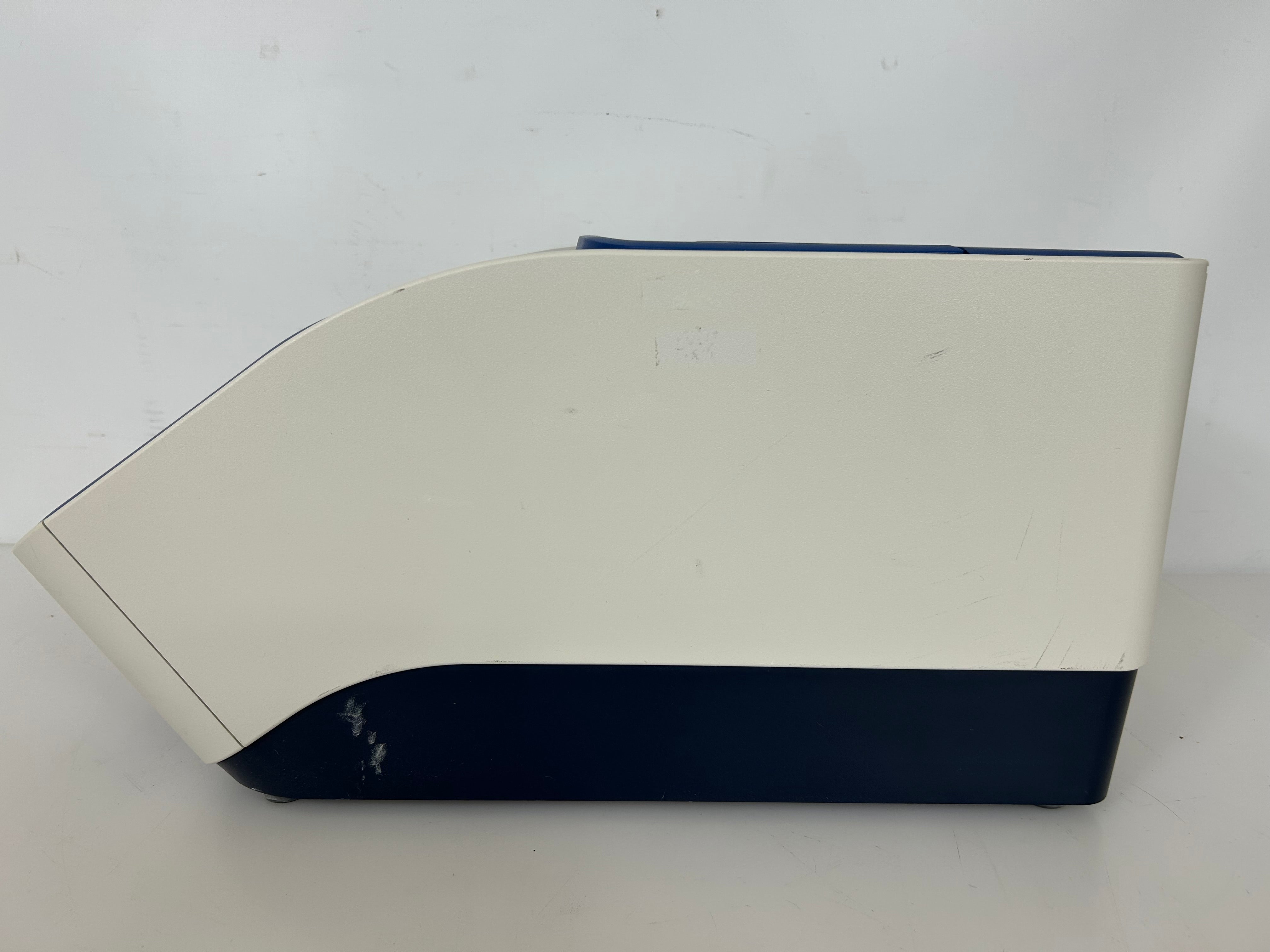 Applied Biosystems Veriti Thermal Cycler
