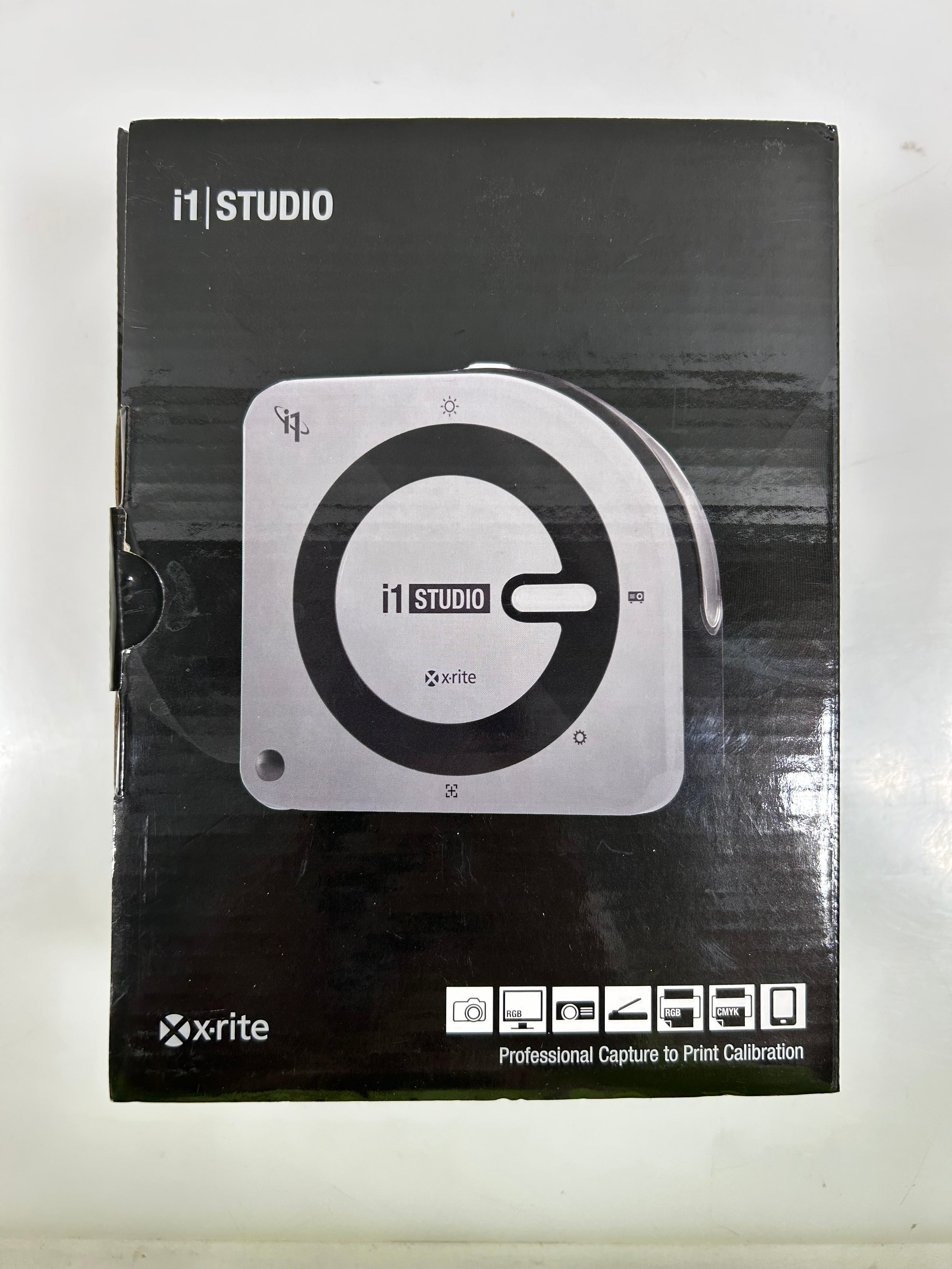 X-Rite i1Studio Spectrophotometer Professional Grade Color Management System