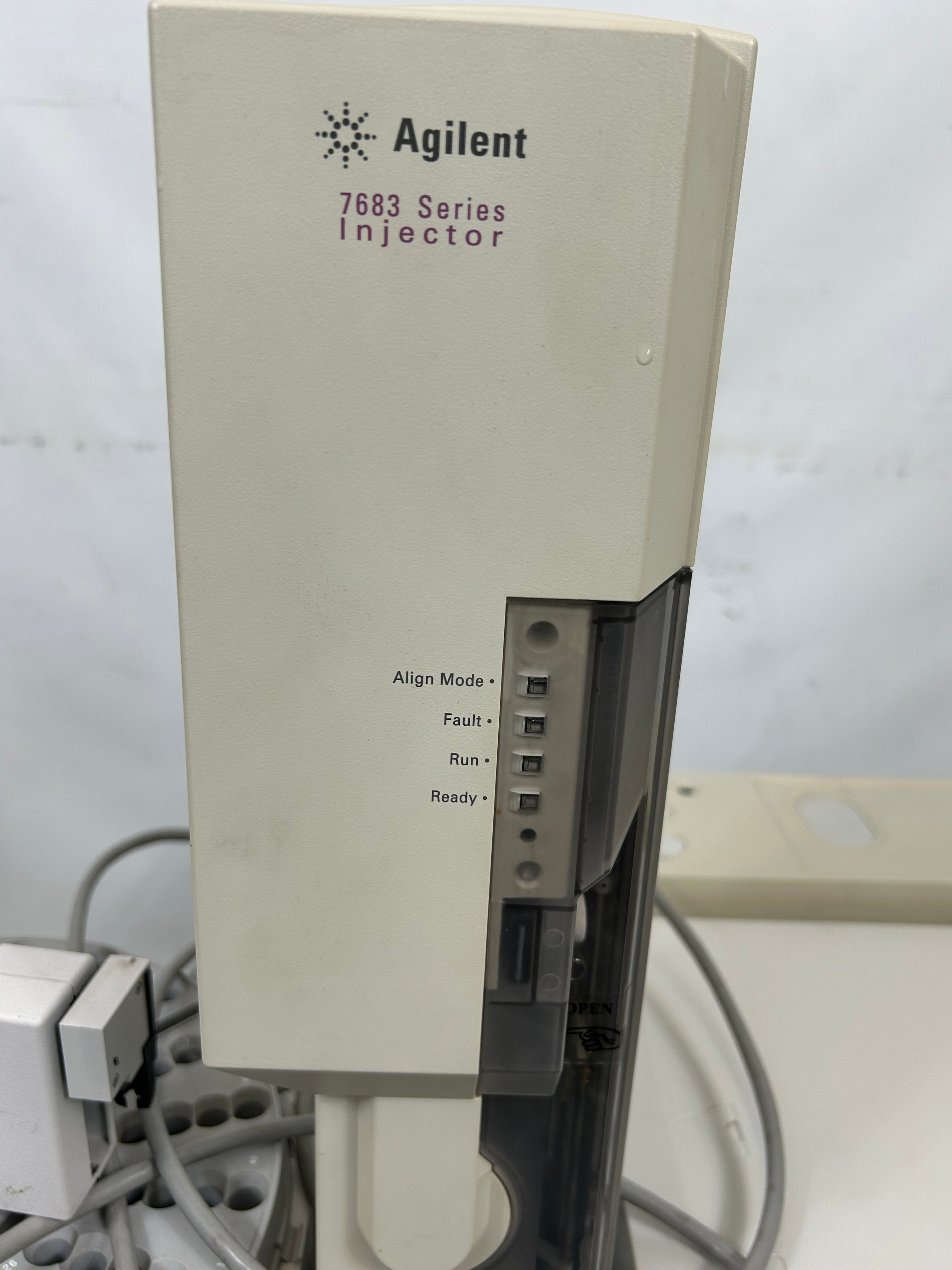 Agilent 6890N Series Gas Chromatograph