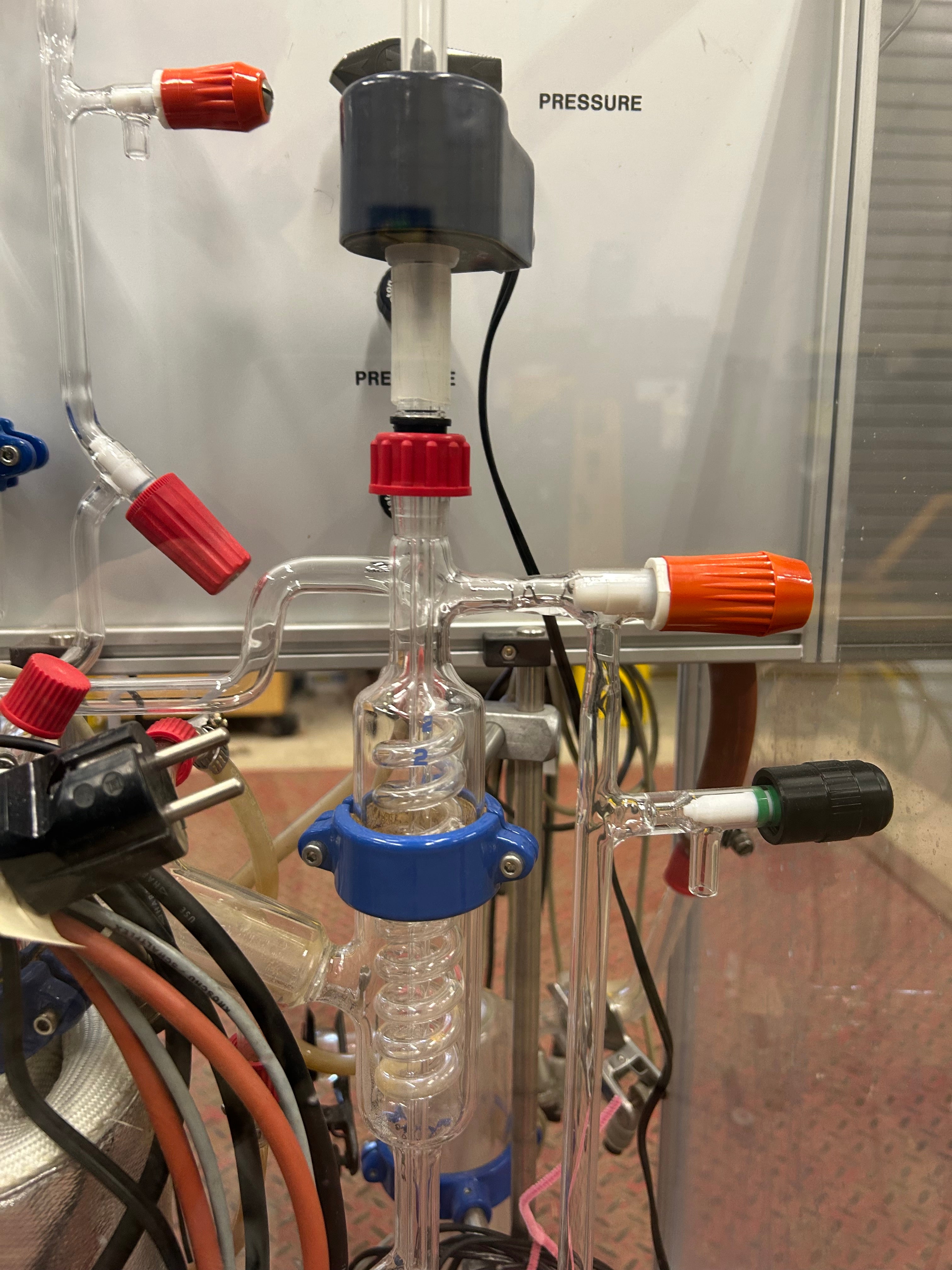 Fischer America Vapor-Liquid Equilibrium Apparatus with Vacuum Pump