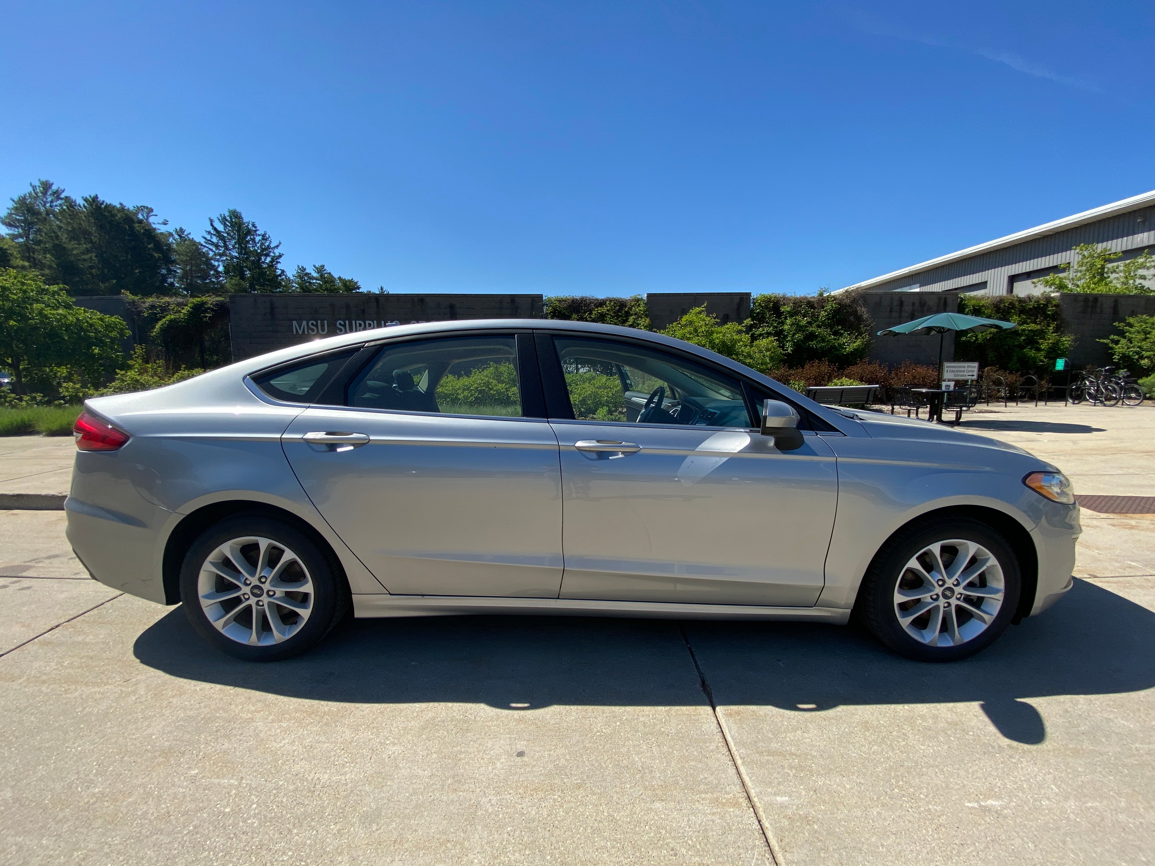 2020 - Ford Fusion Hybrid SE Sedan - A505