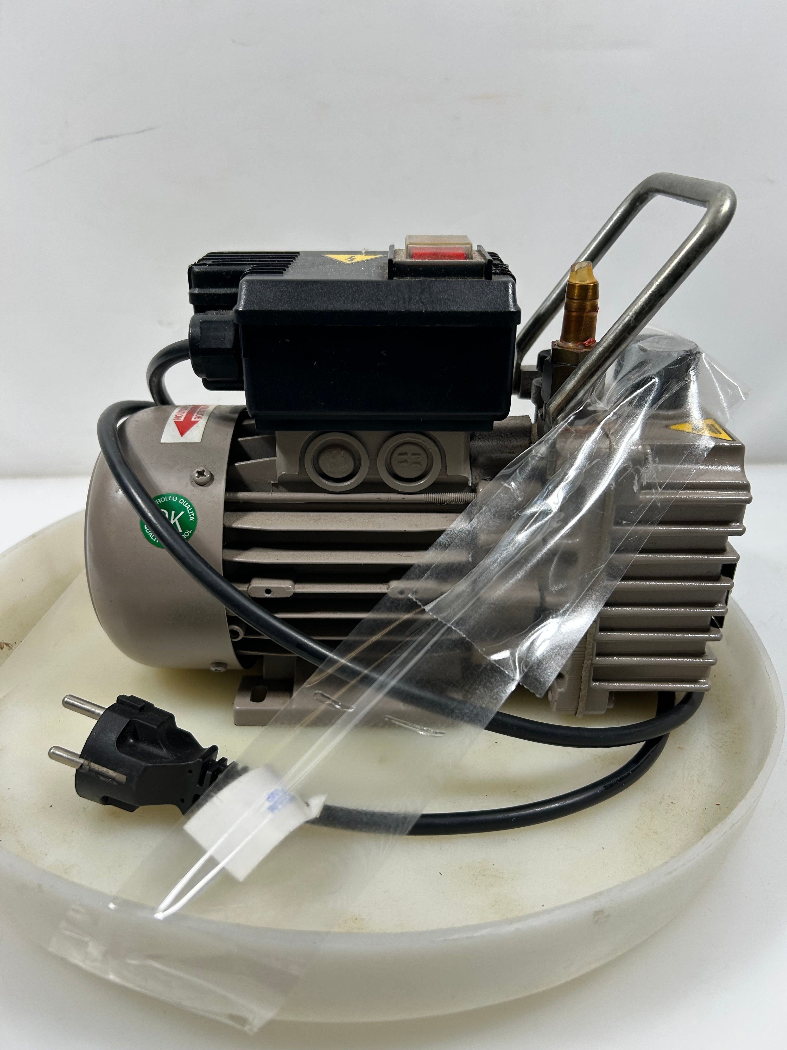 Fischer America Vapor-Liquid Equilibrium Apparatus with Vacuum Pump