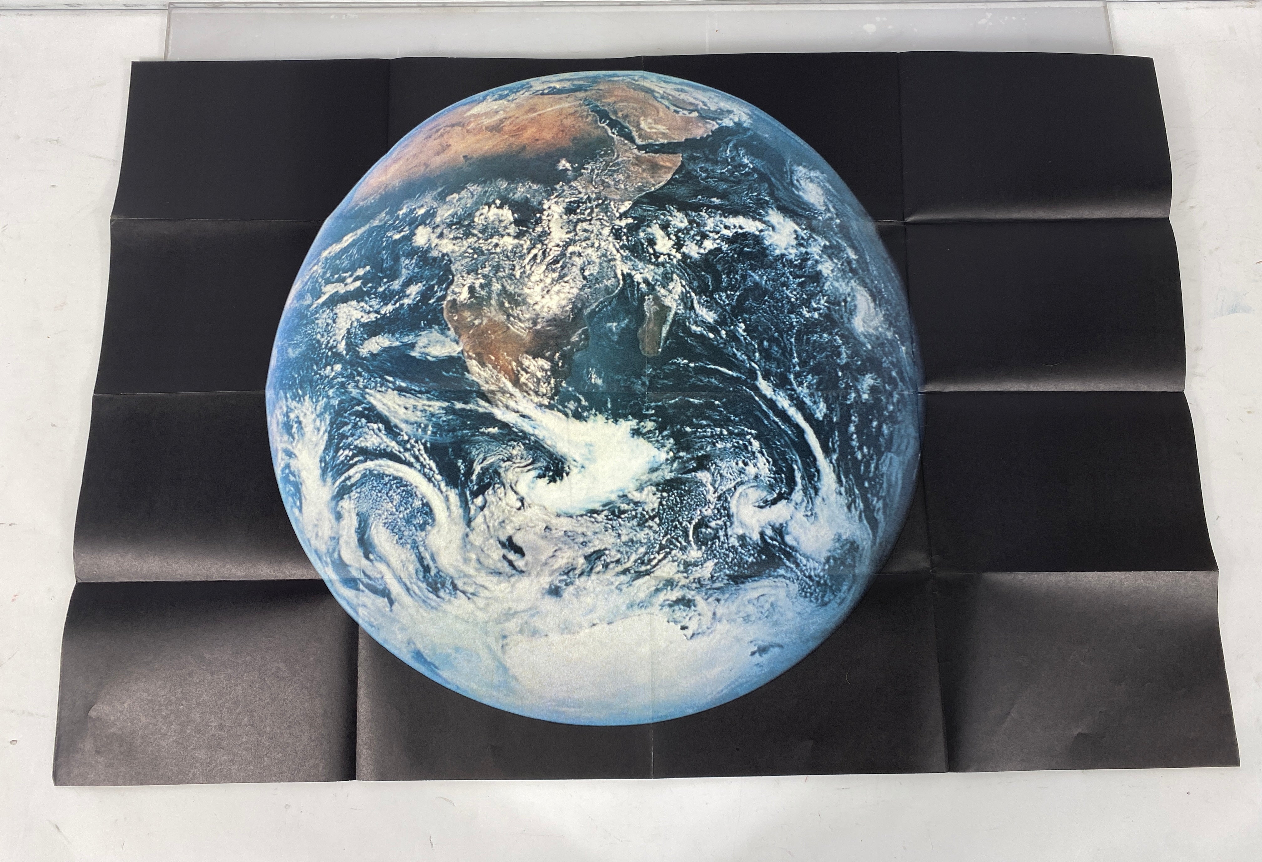 6 National Geographic Maps/Posters incl Moon Landing/Mars/The Heavens