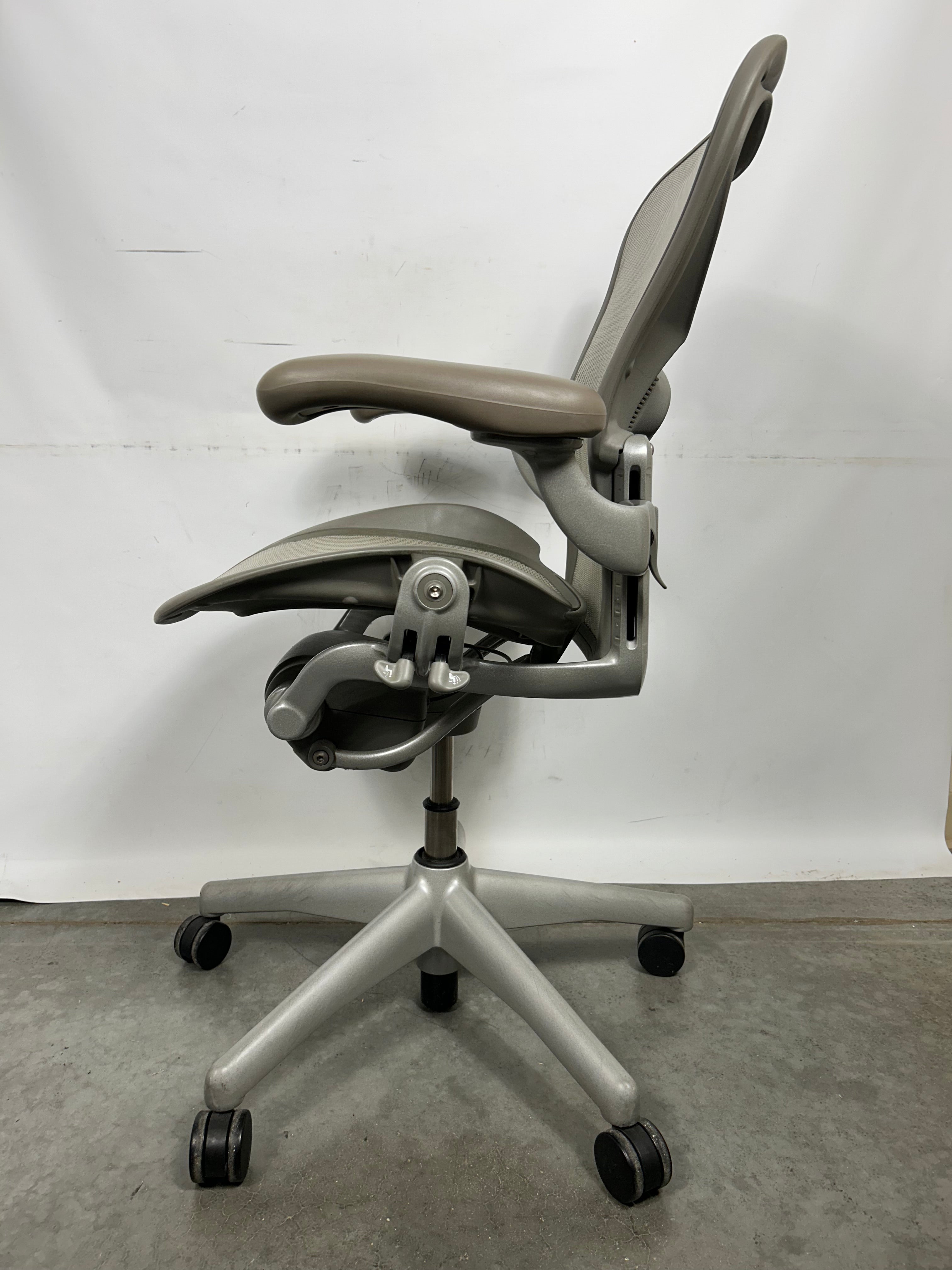Millennial Gray Herman Miller Aeron Chair Size B