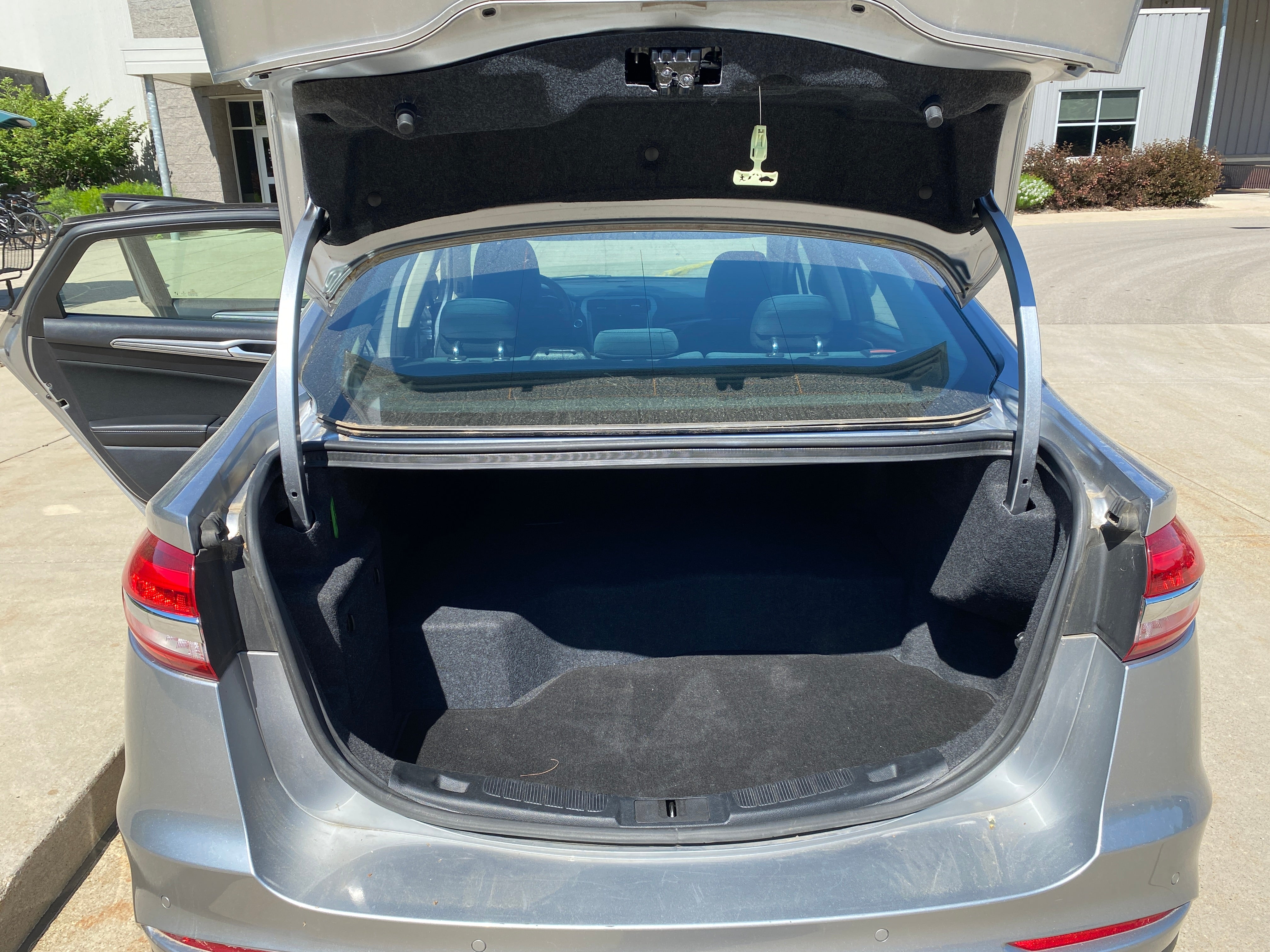 2020 - Ford Fusion Hybrid SE Sedan - A505