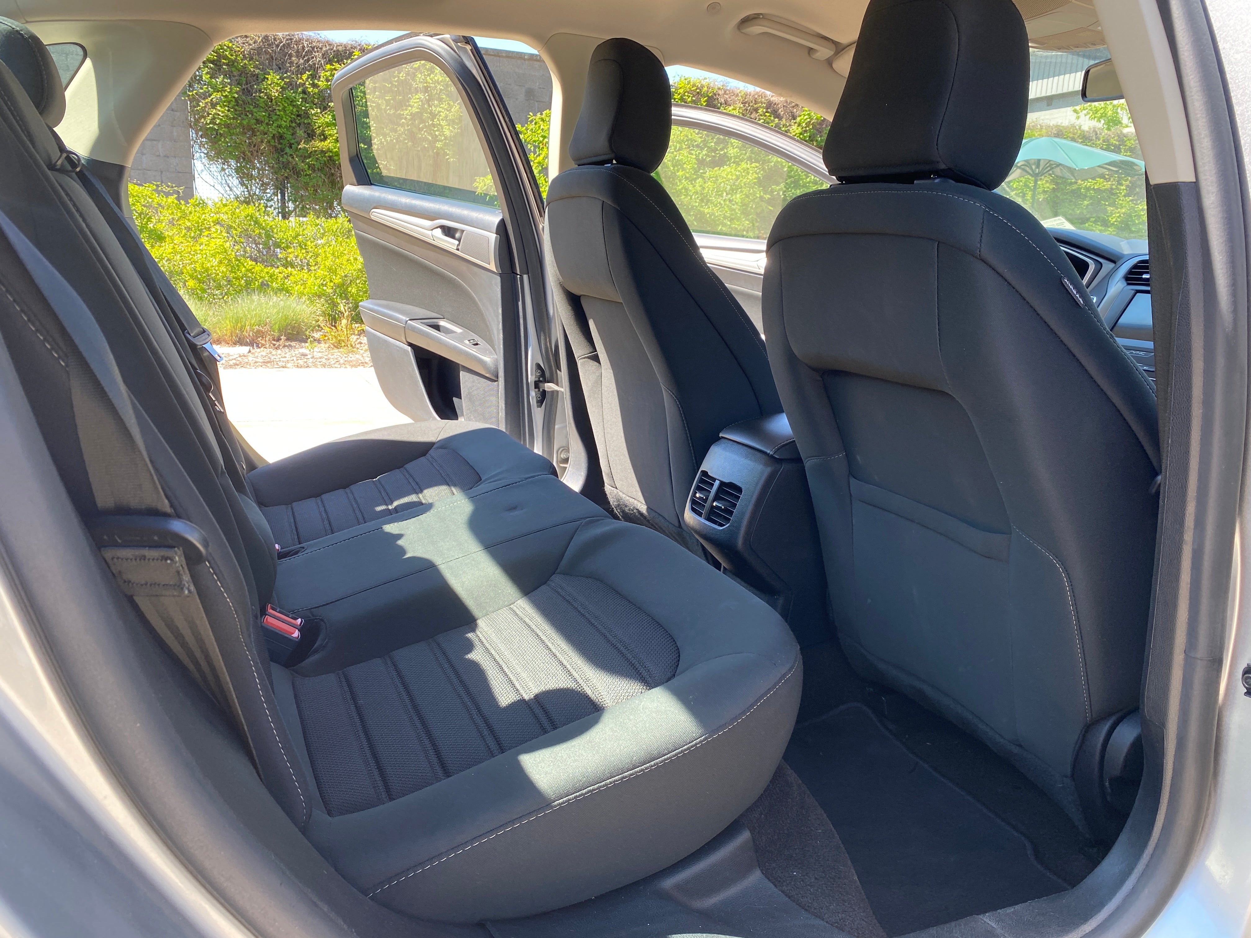 2020 - Ford Fusion Hybrid SE Sedan - A505