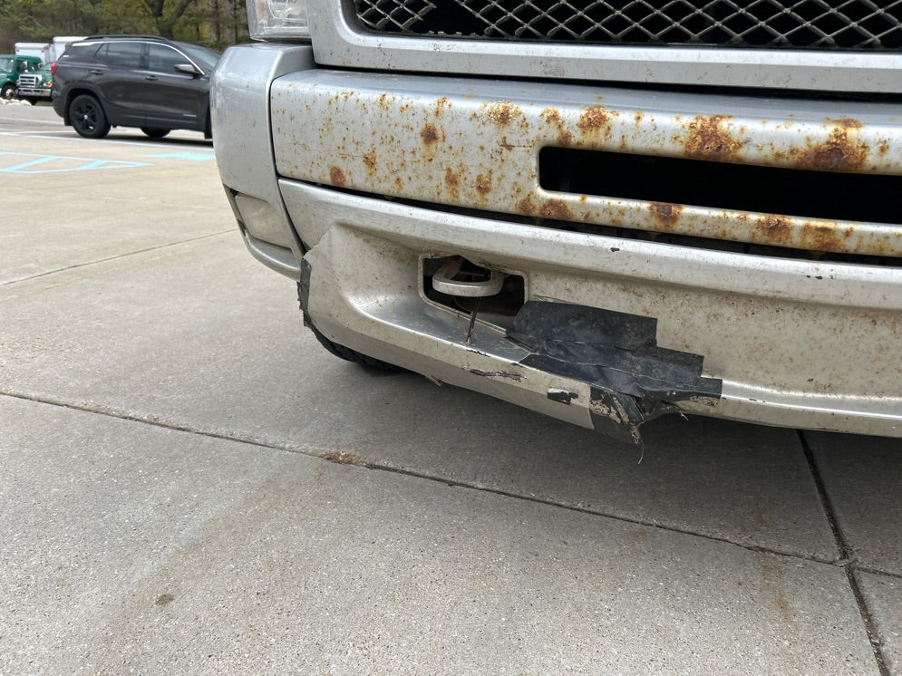 2011 - Chevrolet Silverado Pickup LT - 1696