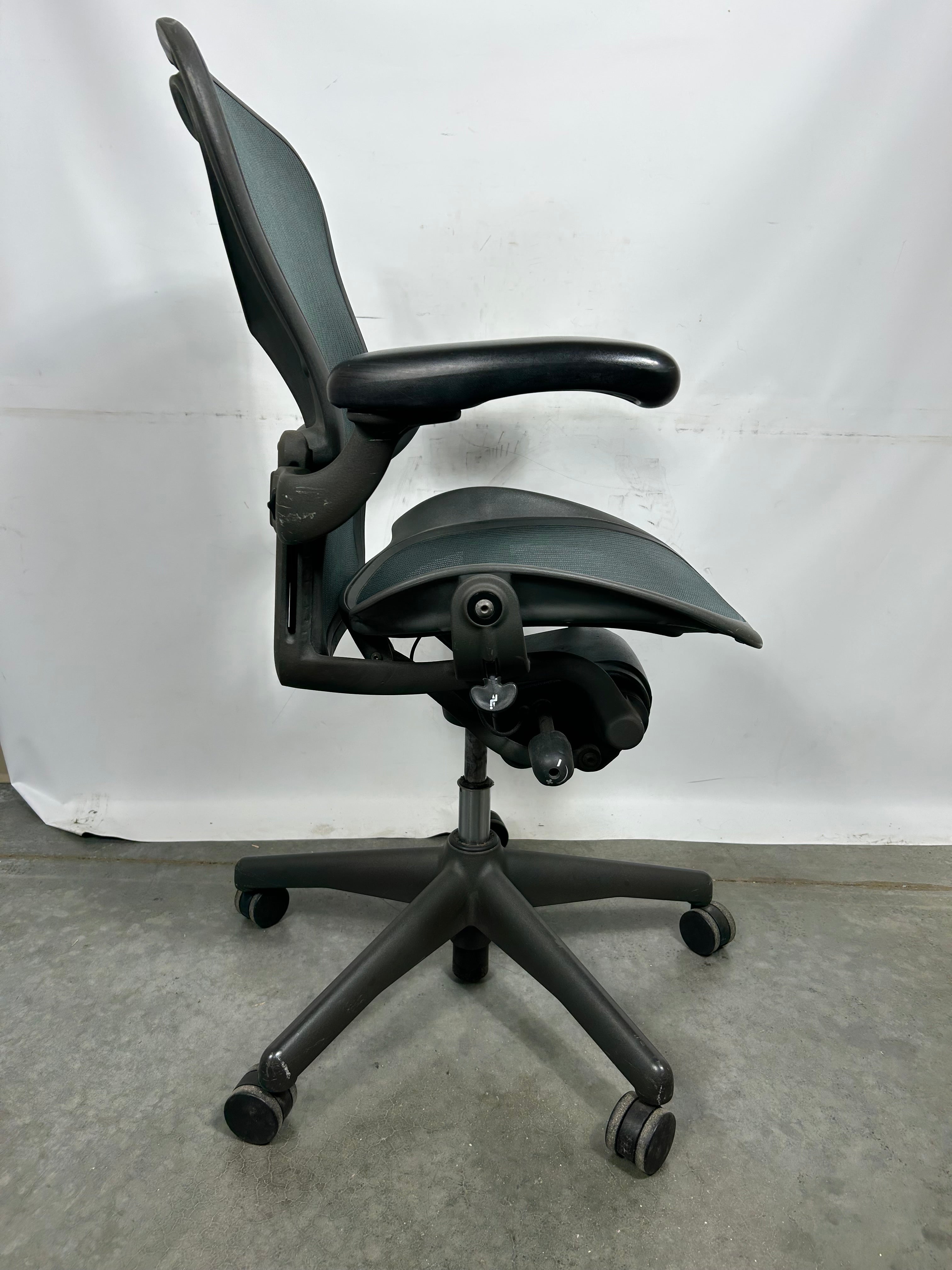 Forest Green Herman Miller Aeron Chair Size B